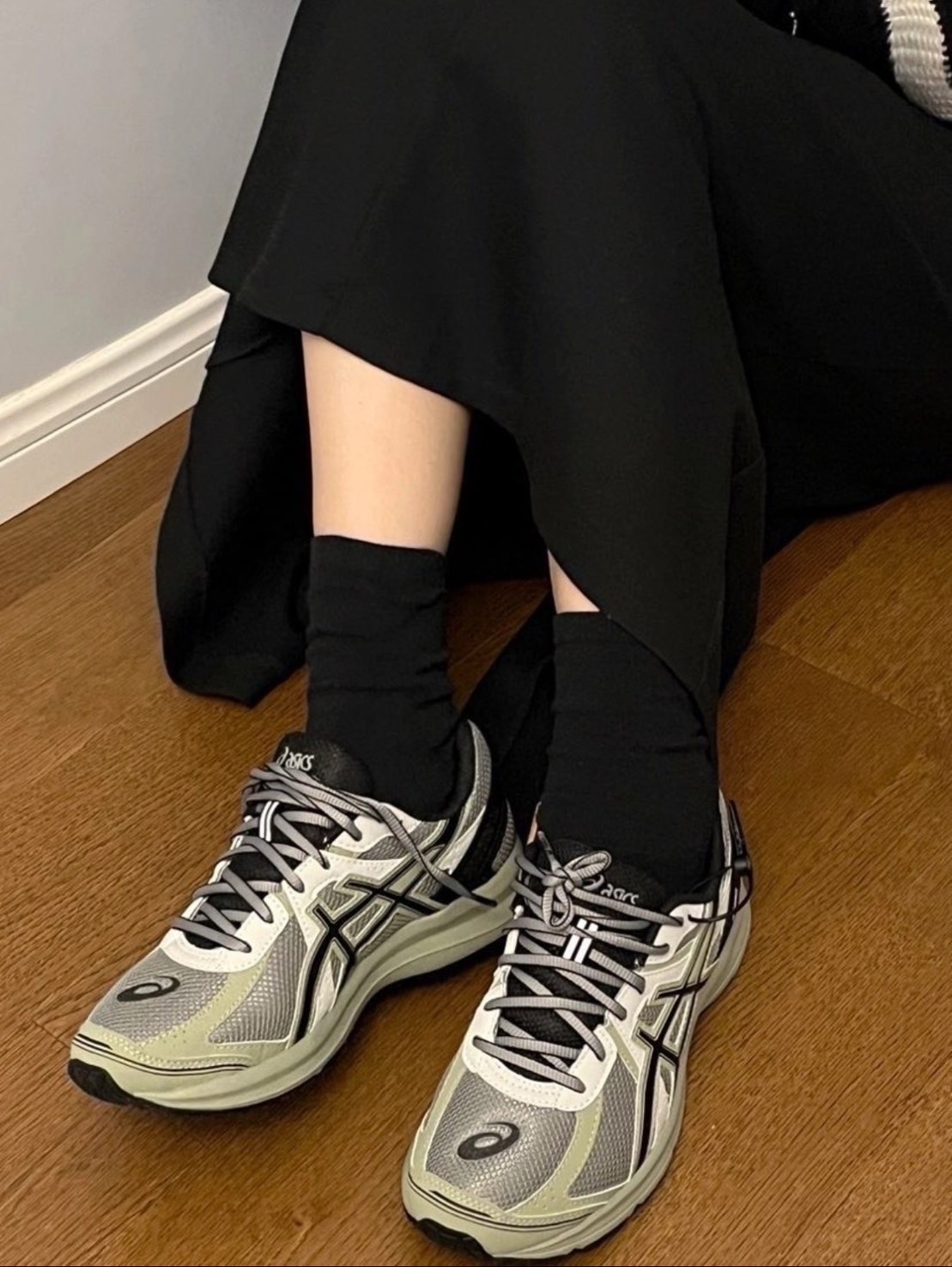 Asics JOG 100 S 慢跑鞋 海外限定色 復古灰綠