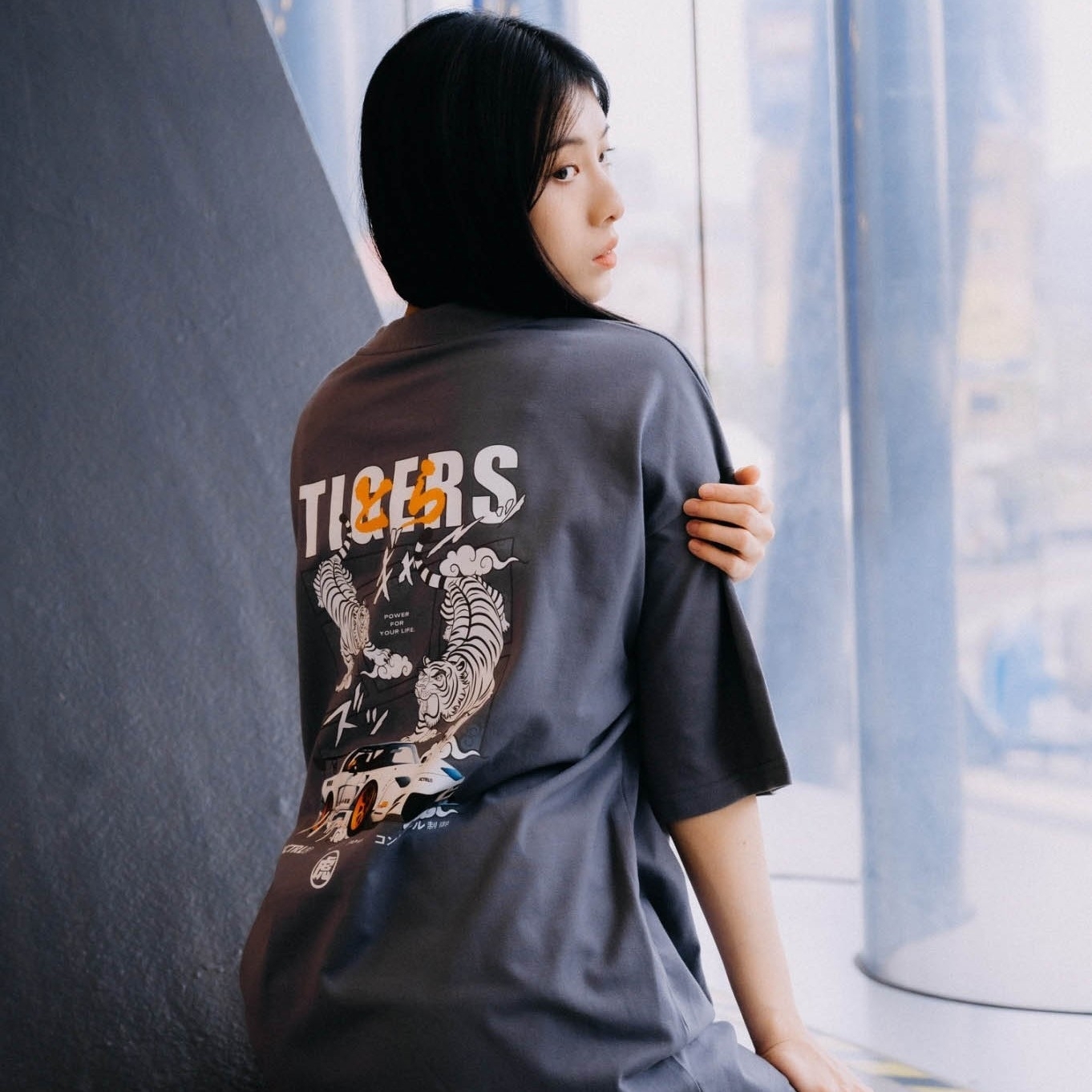 XCTRL 日漫分格虎系跑車短T-灰藍