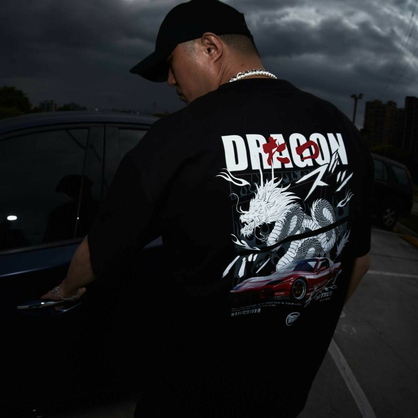 XCTRL 日漫分格龍系跑車短T-黑