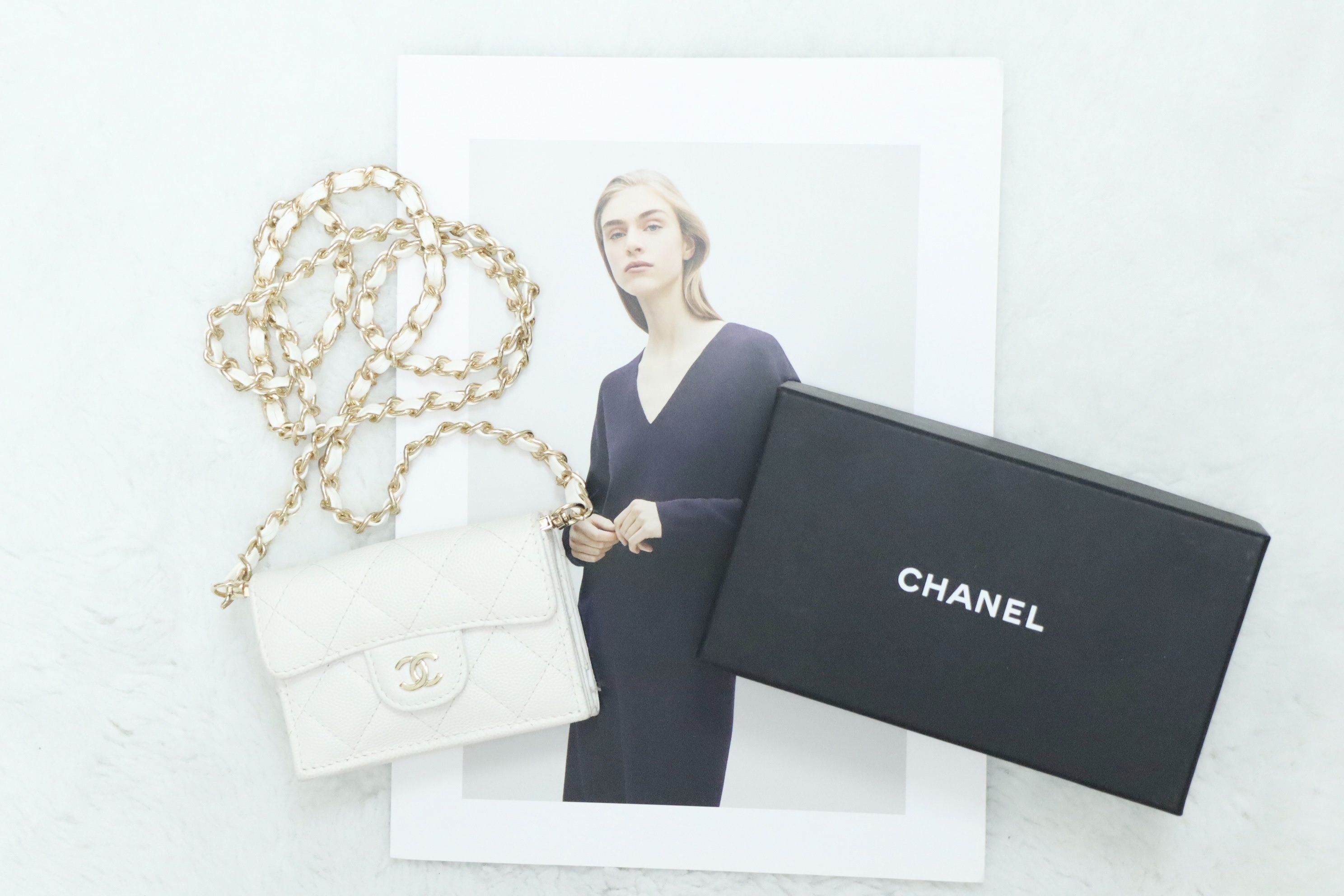 Chanel白色短wallet🤍