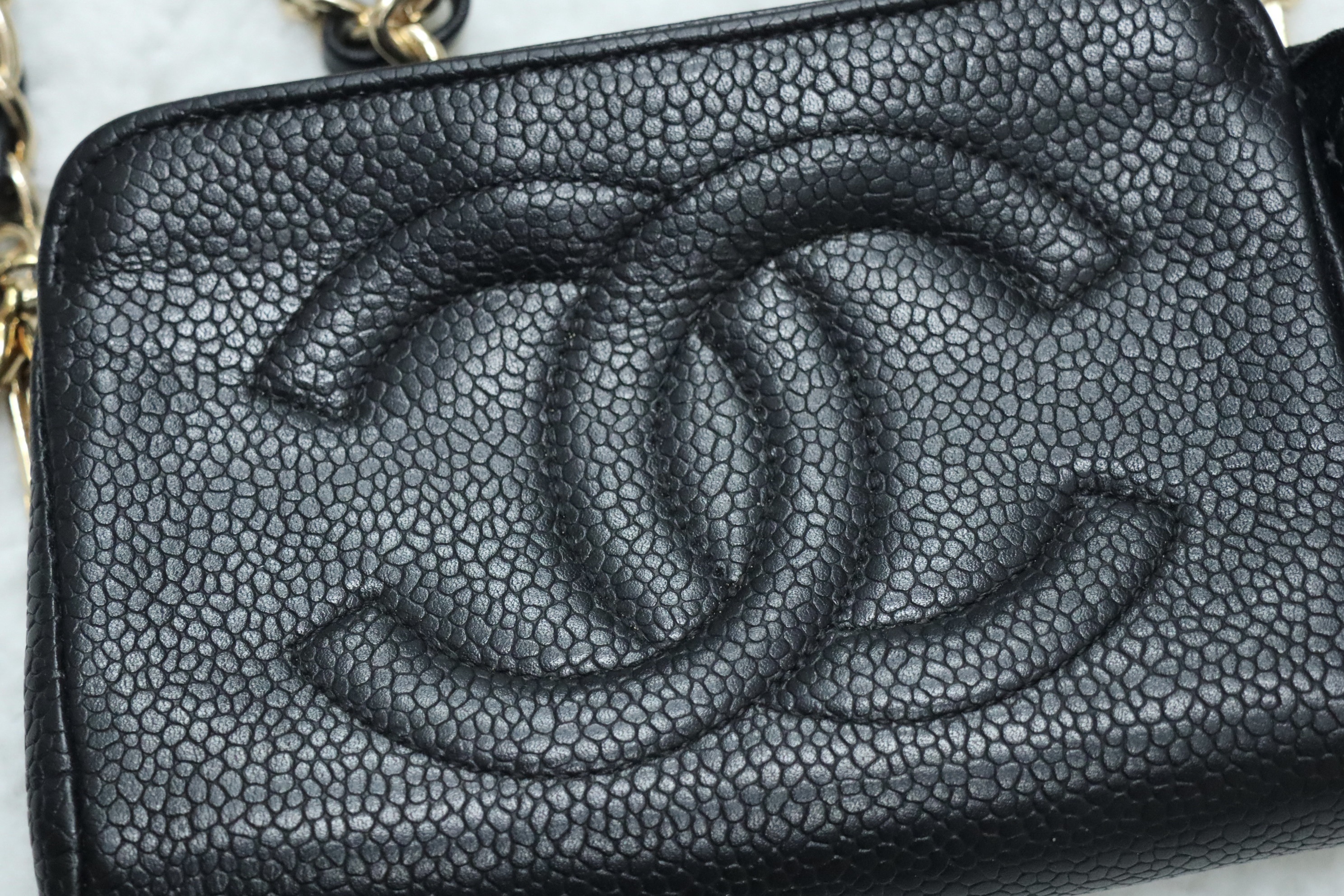 Chanel Logo pouch🖤