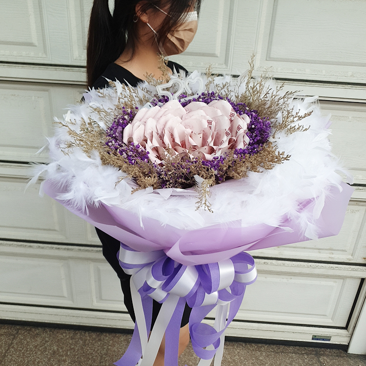 52張鈔票羽毛乾燥花花束