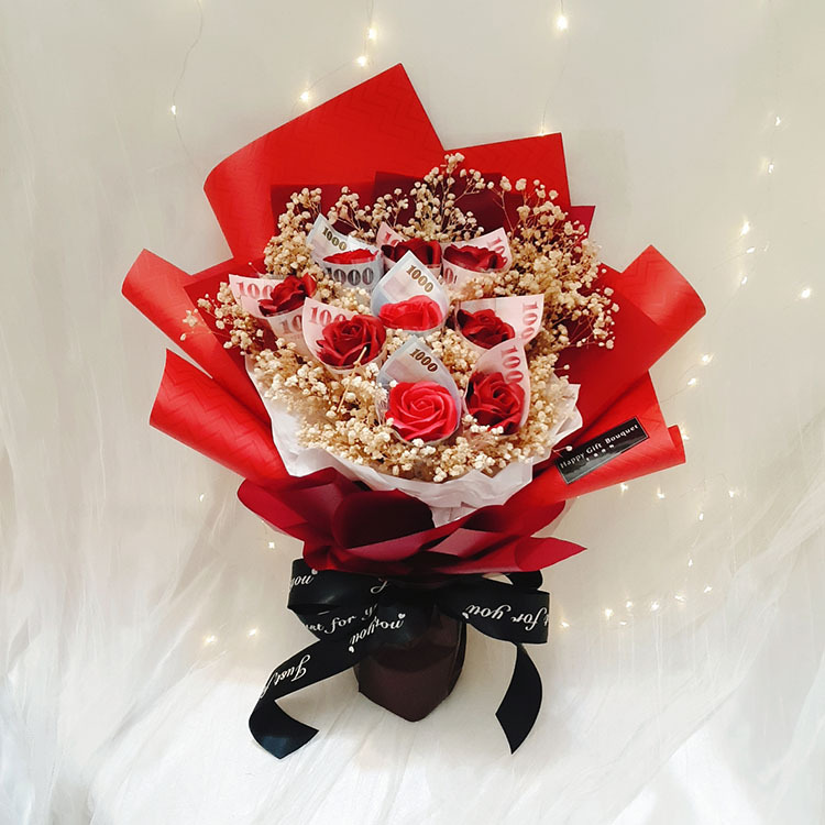 10朵玫瑰鈔票花束,紅色包裝,,10-red-rose-soapflowers-banknotes-bouquet-pink-and-black-wrapper