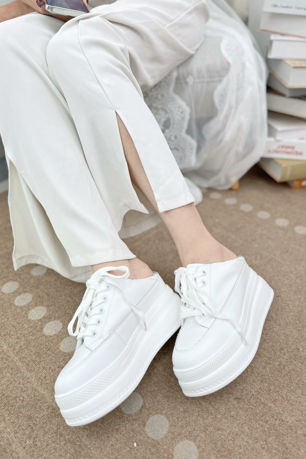 SH#5905 🤍方包踩跟小白鞋