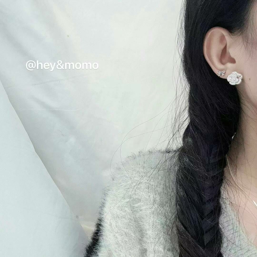 HM2407 ⚪️925 銀 大香香山茶花系列 氣質耳環