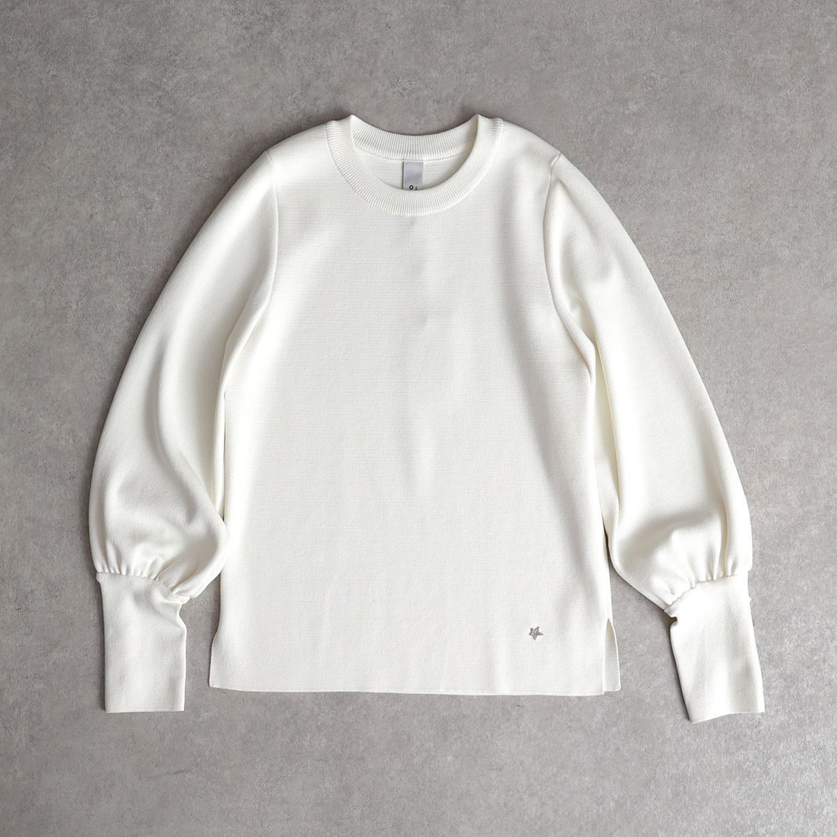 CHONO袖釦針織上衣 （白）