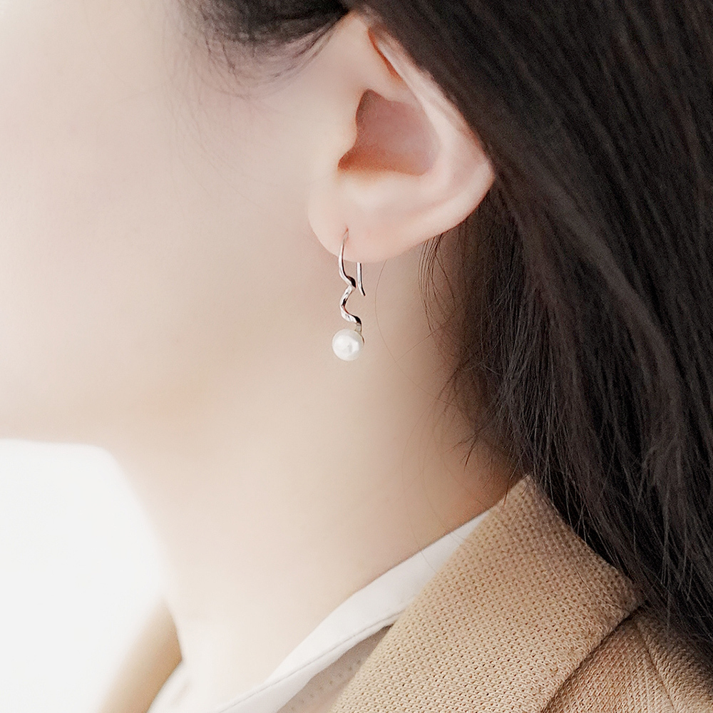 給愛麗絲的珍珠純銀耳環(淡水珍珠)/SE612 | 優雅 垂墜耳勾 高質感女生禮物 畢業禮物 七夕