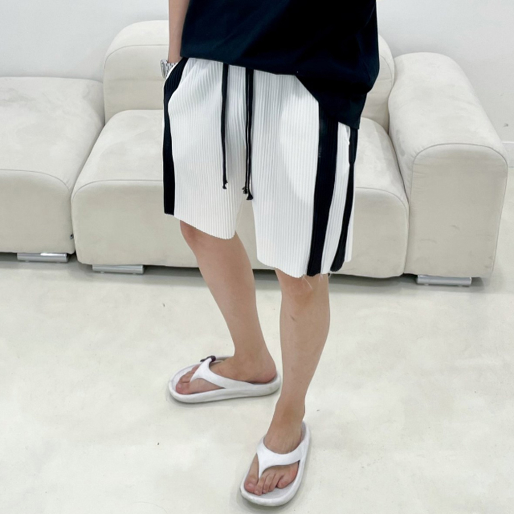 配色線條百褶皺短褲