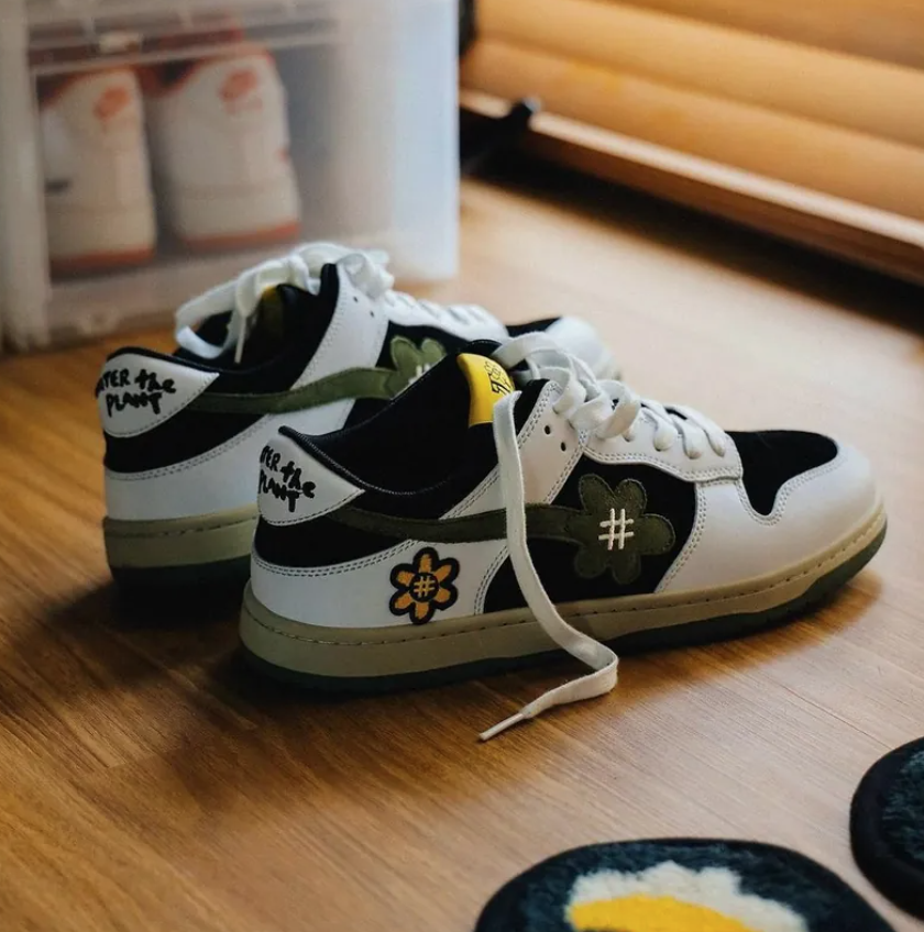 【APAIR】預購 WATER THE PLANT Wtp “White Truffle” Kicks Olive Green 日本限定 橄欖綠 倒鉤 刺繡 花花 小花鞋