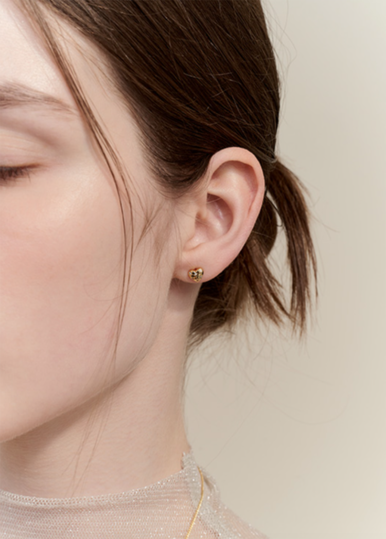 Mini Alice Heart Earring