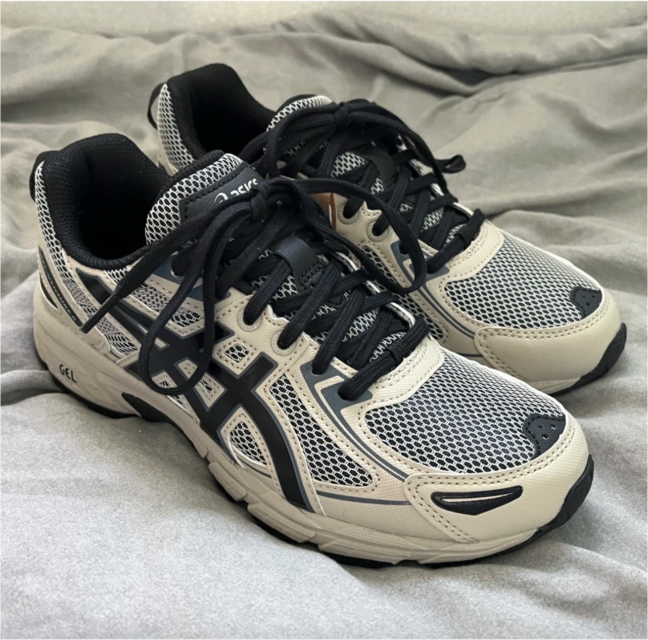 ASICS GEL-VENTURE 6 卡其黑大地色 男女鞋 1201A897-020