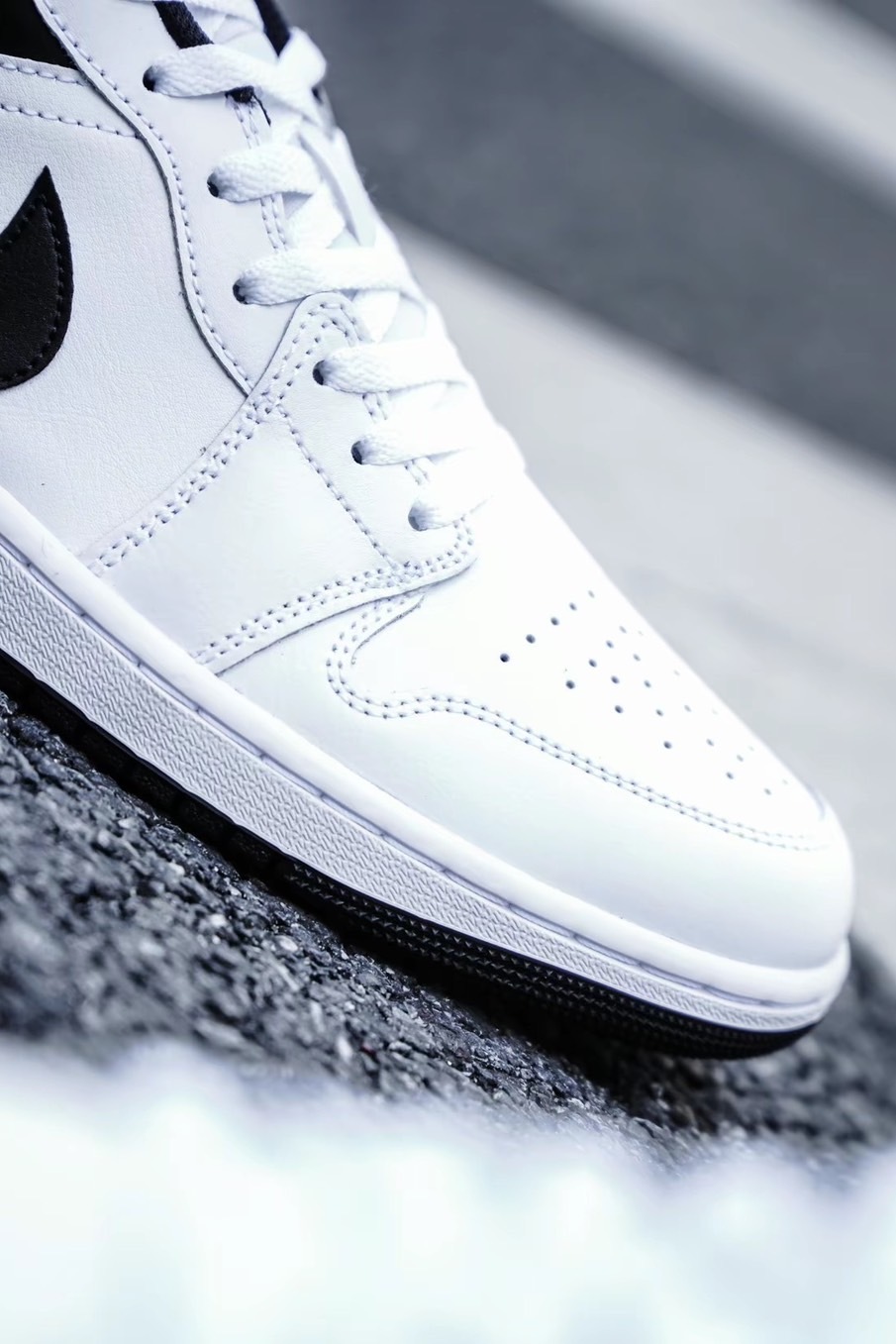 KTQ STORE ‧ AIR JORDAN 1 LOW 白黑低筒AJ1 553558-132