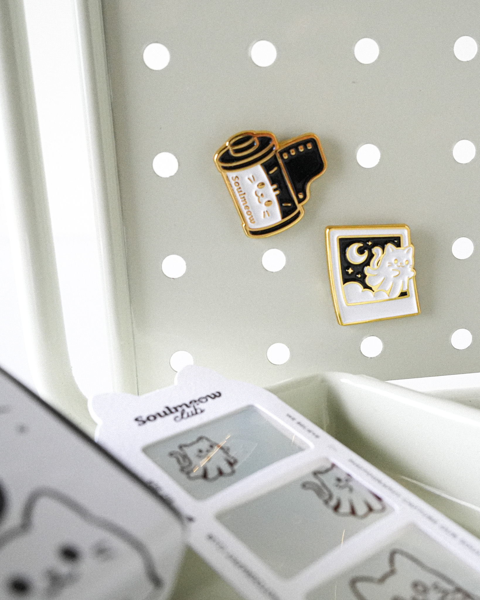 【靈魂喵喵系列】金屬烤漆徽章