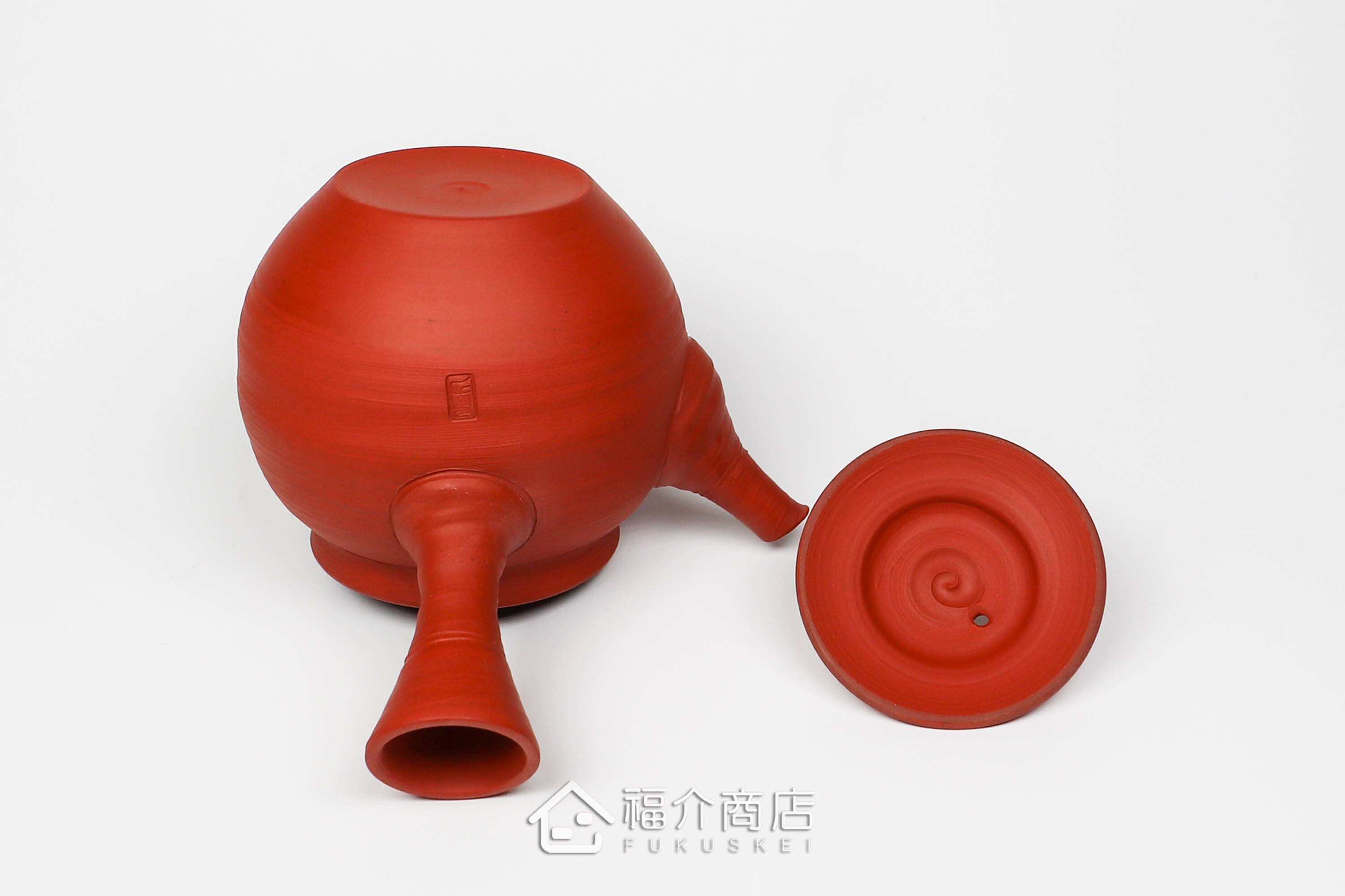 泡茶用的日本陶瓷茶壺