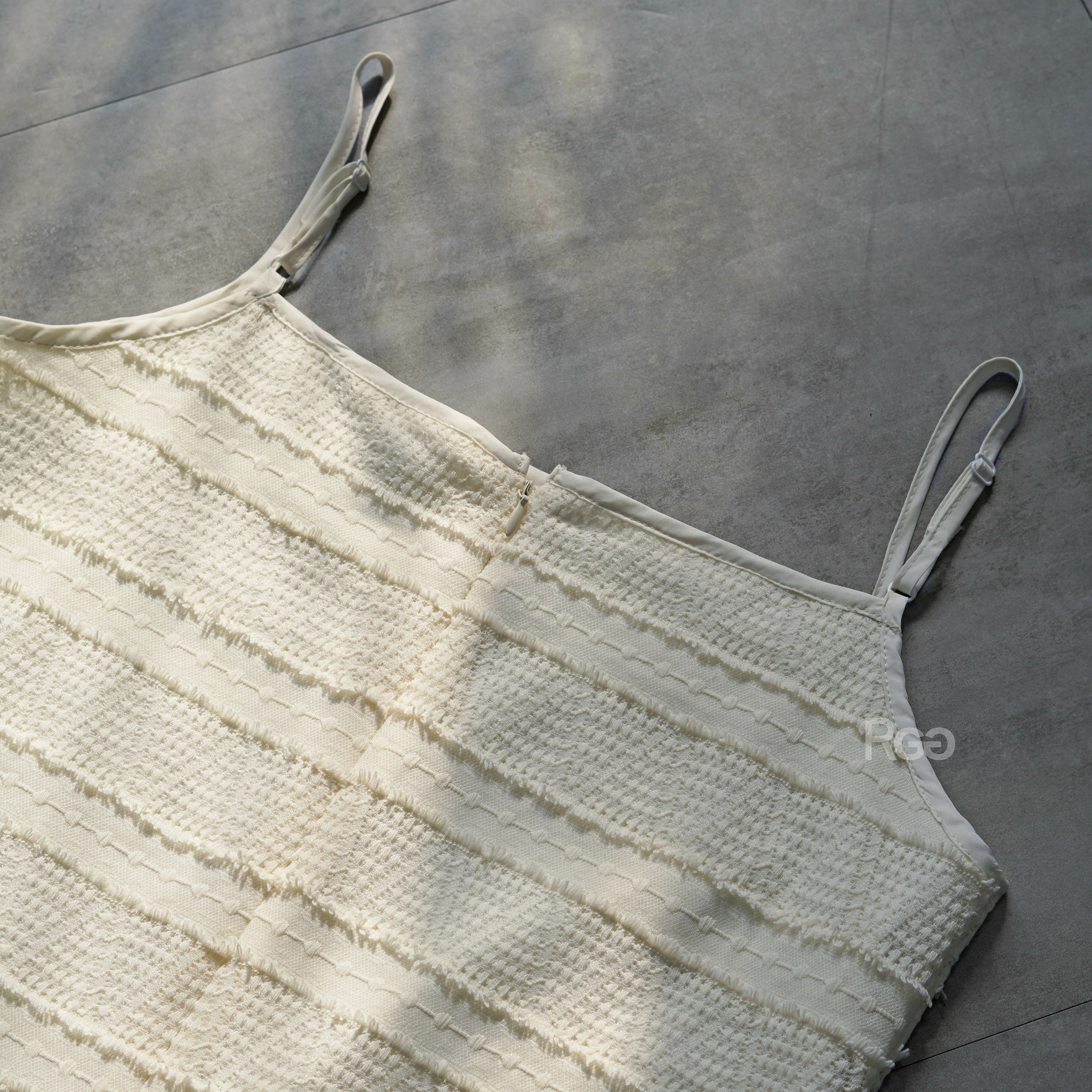 #88603 針織紋路鬚鬚長洋裝背面細節照