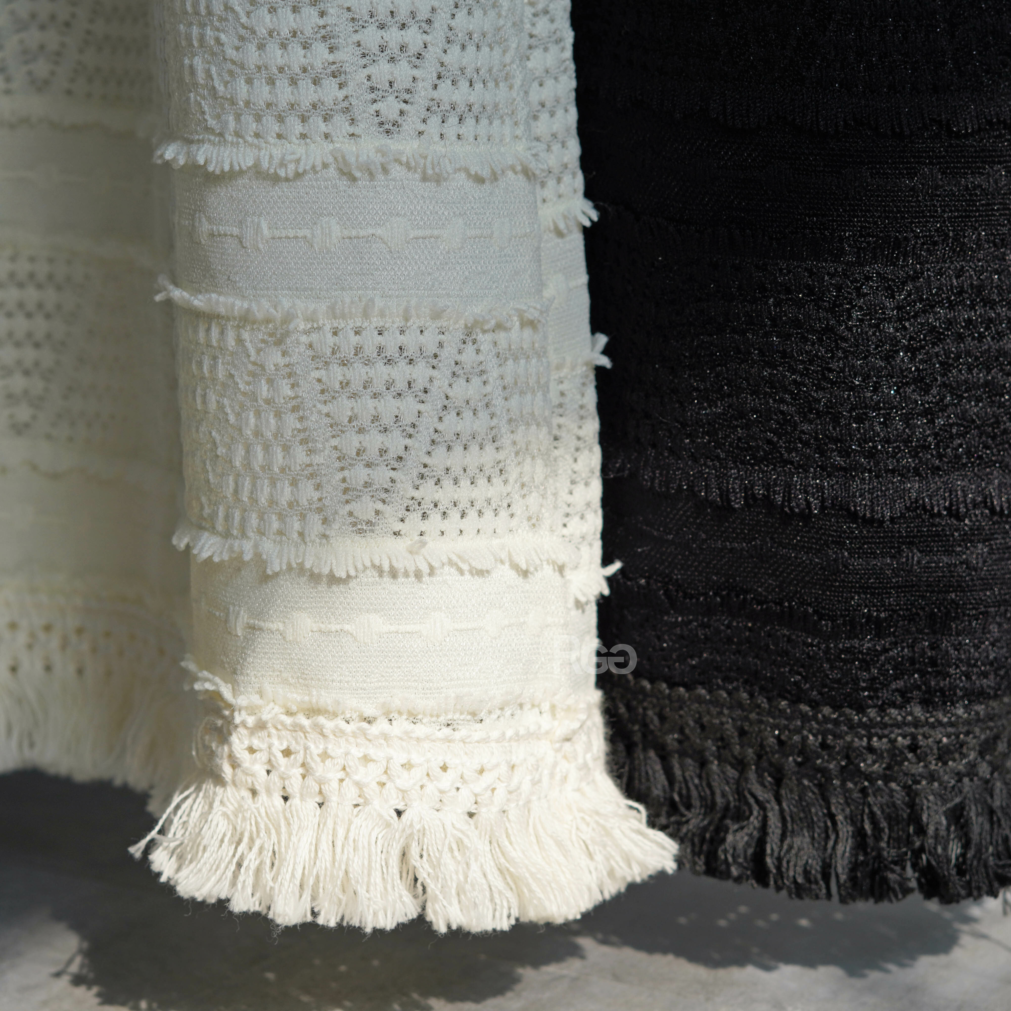 #88603 針織紋路鬚鬚長洋裝下擺細節照