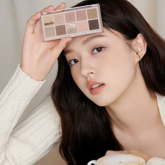mude Shawl Moment Eyeshadow Palette