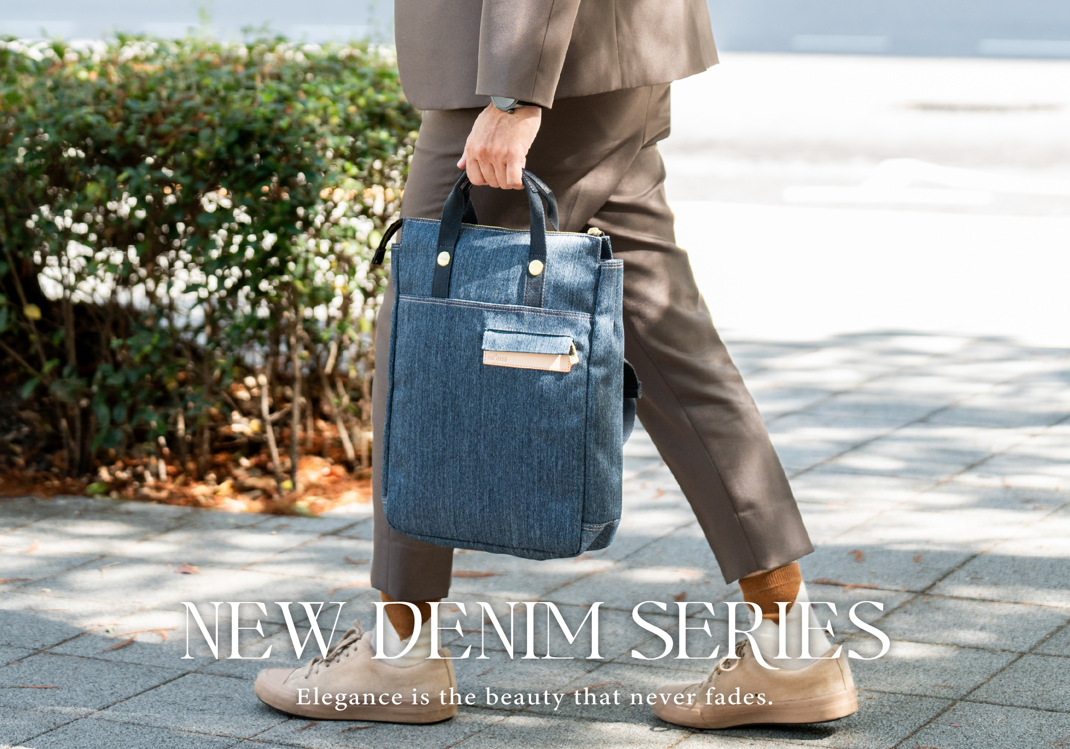 satana Denim 都會丹寧後背包 深丹寧藍 SDNN0170 男生形象照