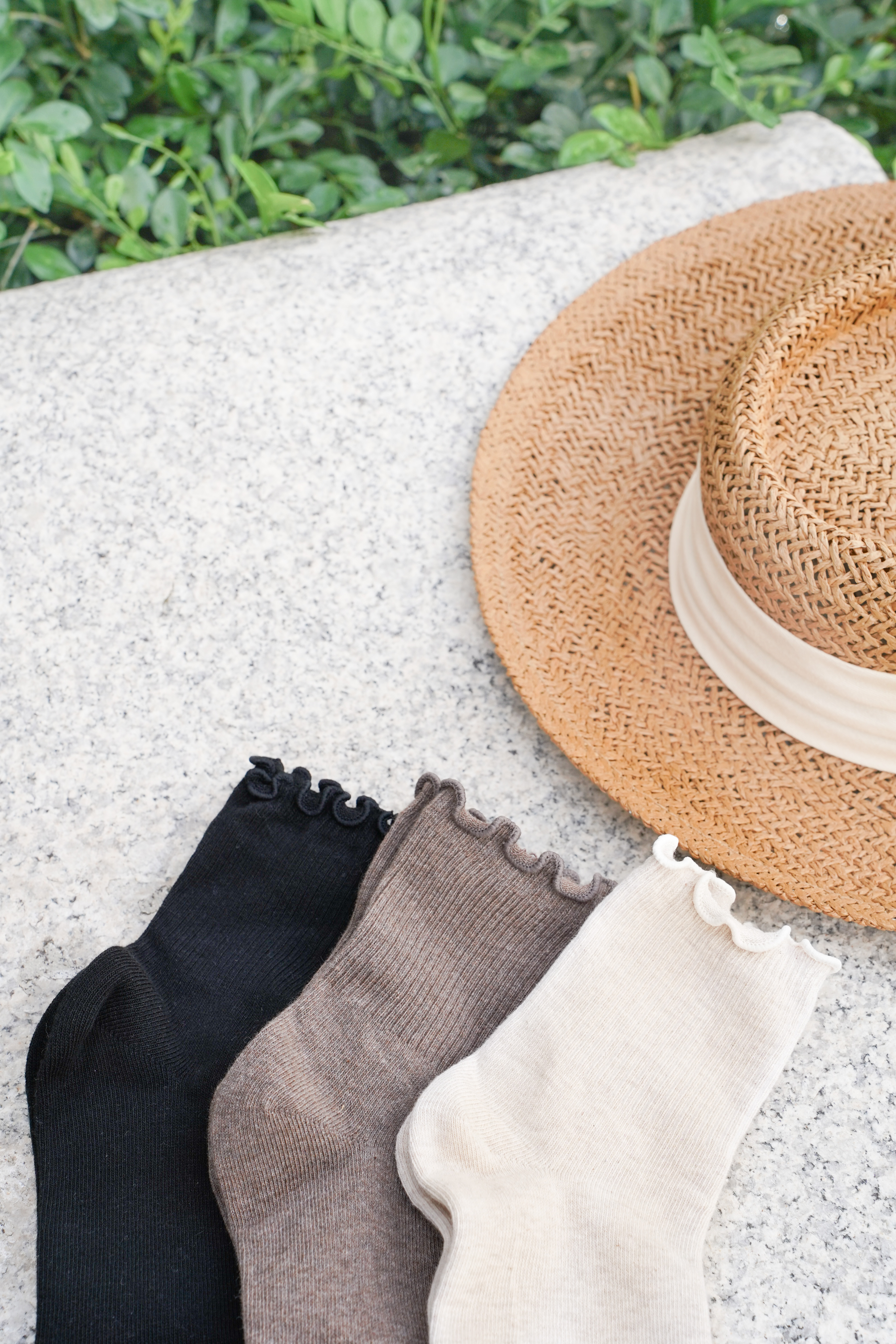 韓國襪子 · 純色捲捲邊