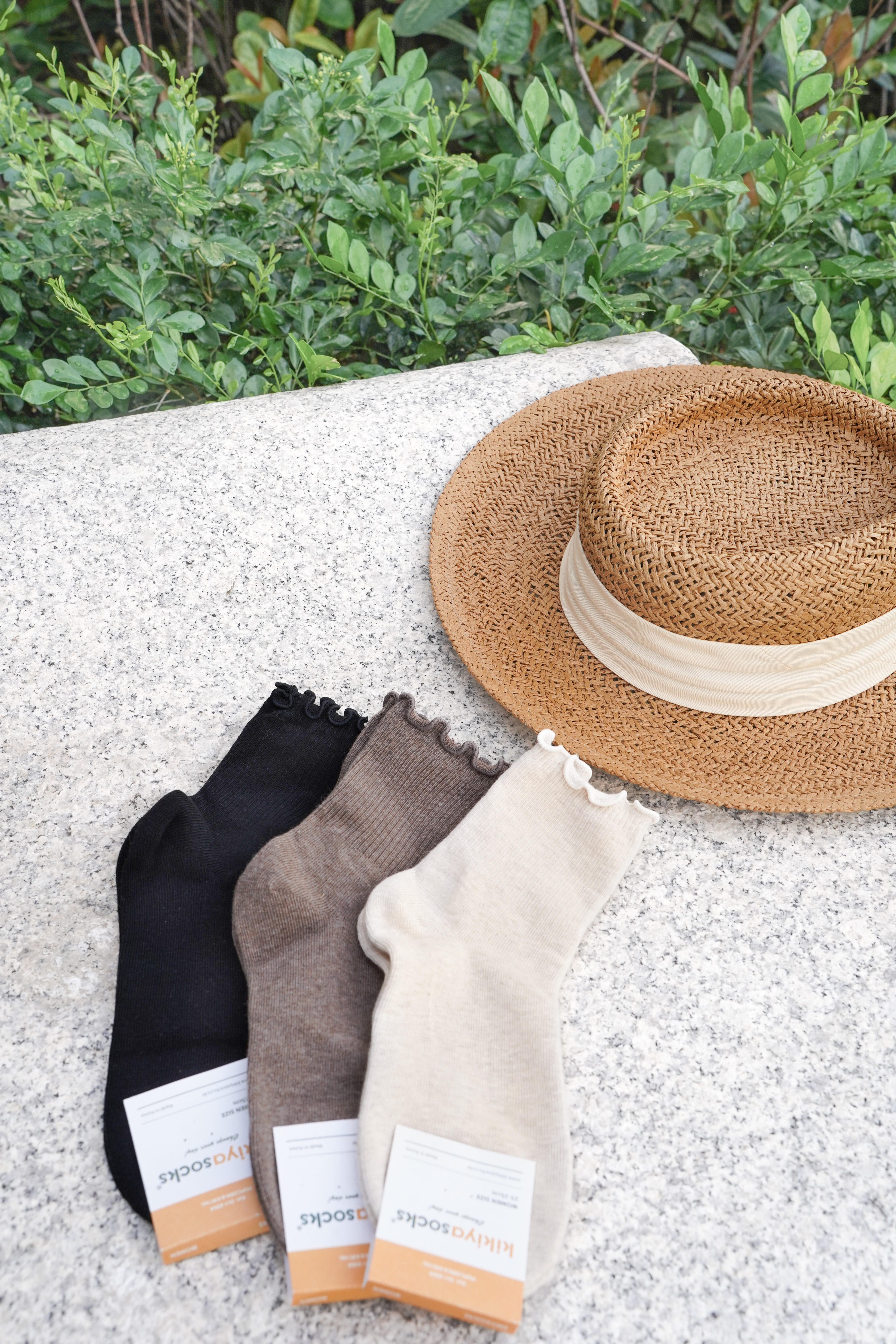 韓國襪子 · 純色捲捲邊