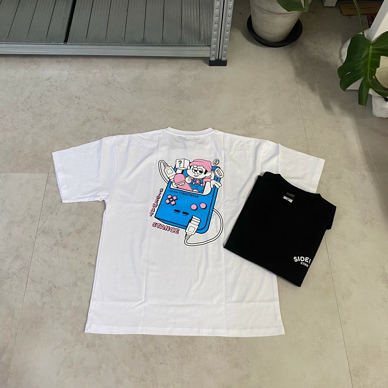 Sideway Stance 遊戲機印刷圖案短Tee SIDE23-077/SIDE23-121