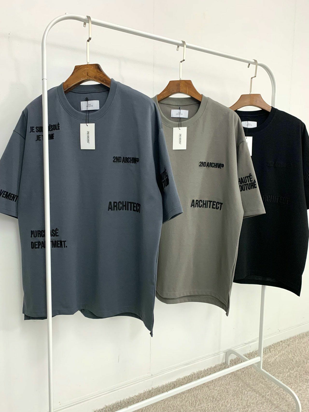 綉英文字短袖Tee 2nd ARCHIVE-104T