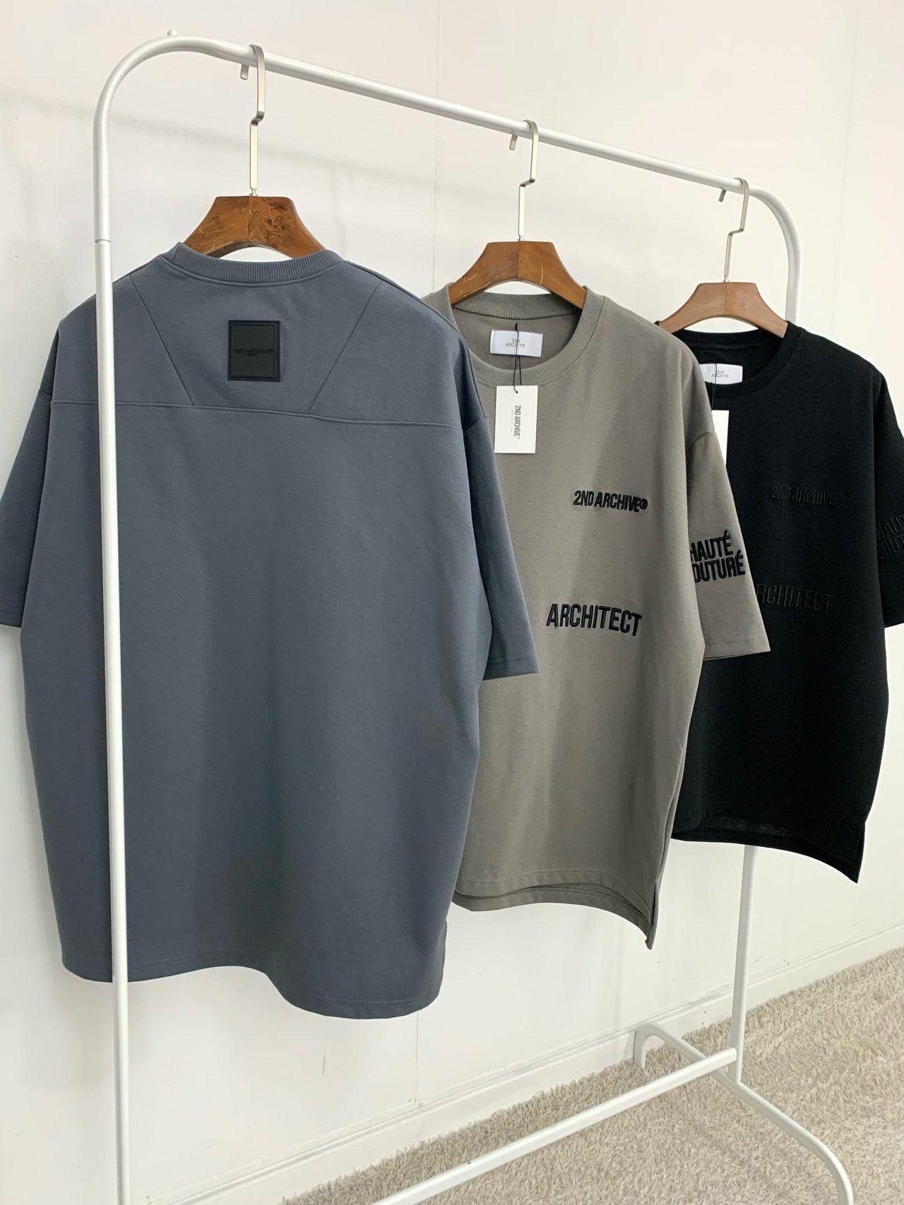 綉英文字短袖Tee 2nd ARCHIVE-104T