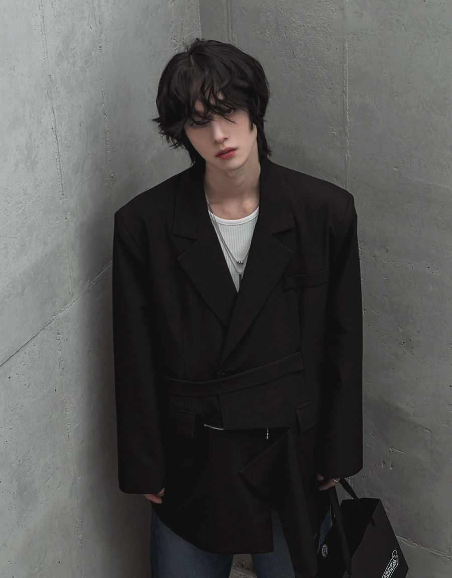不對稱裁剪外側拉鍊西裝外套
