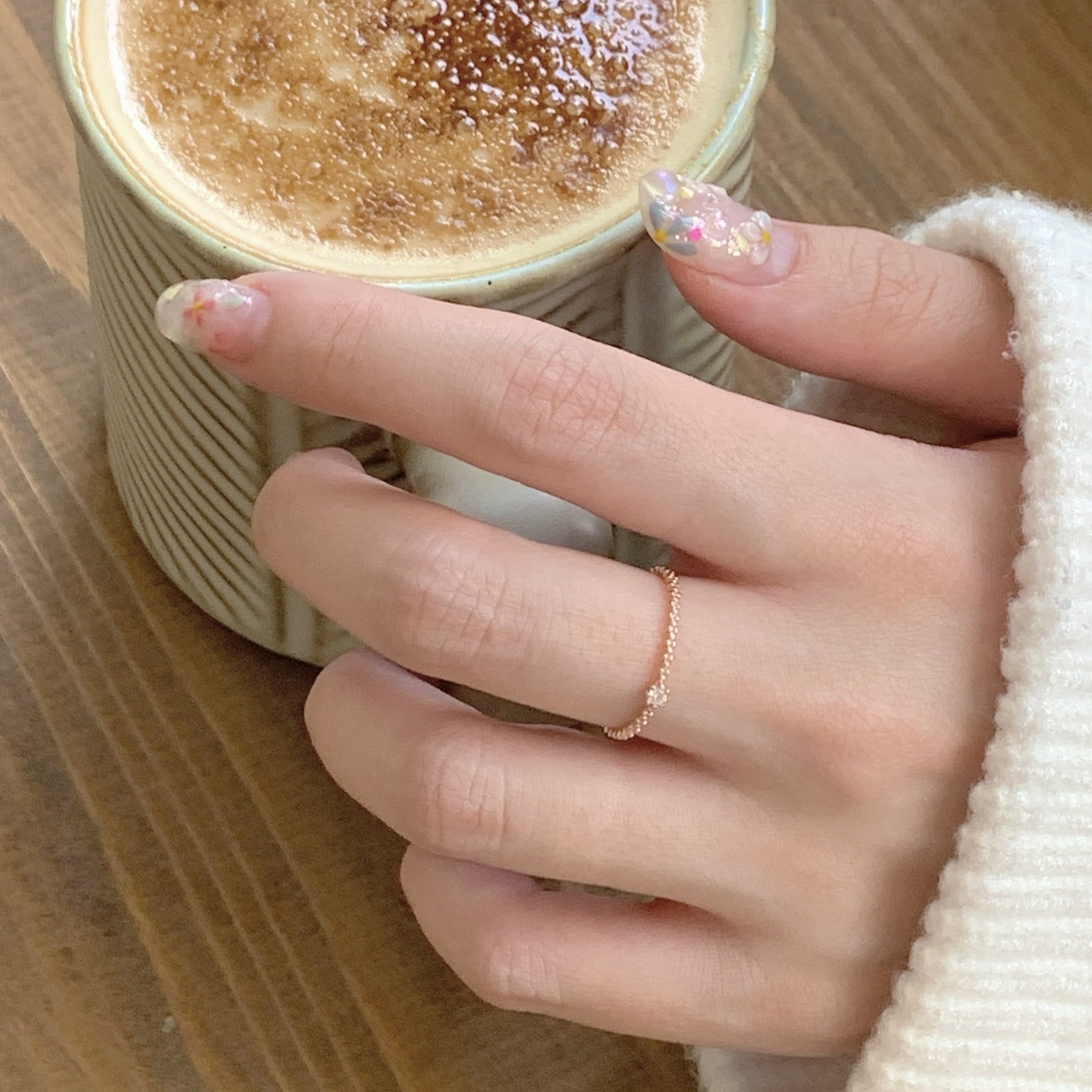 珊瑚單顆鋯石戒指