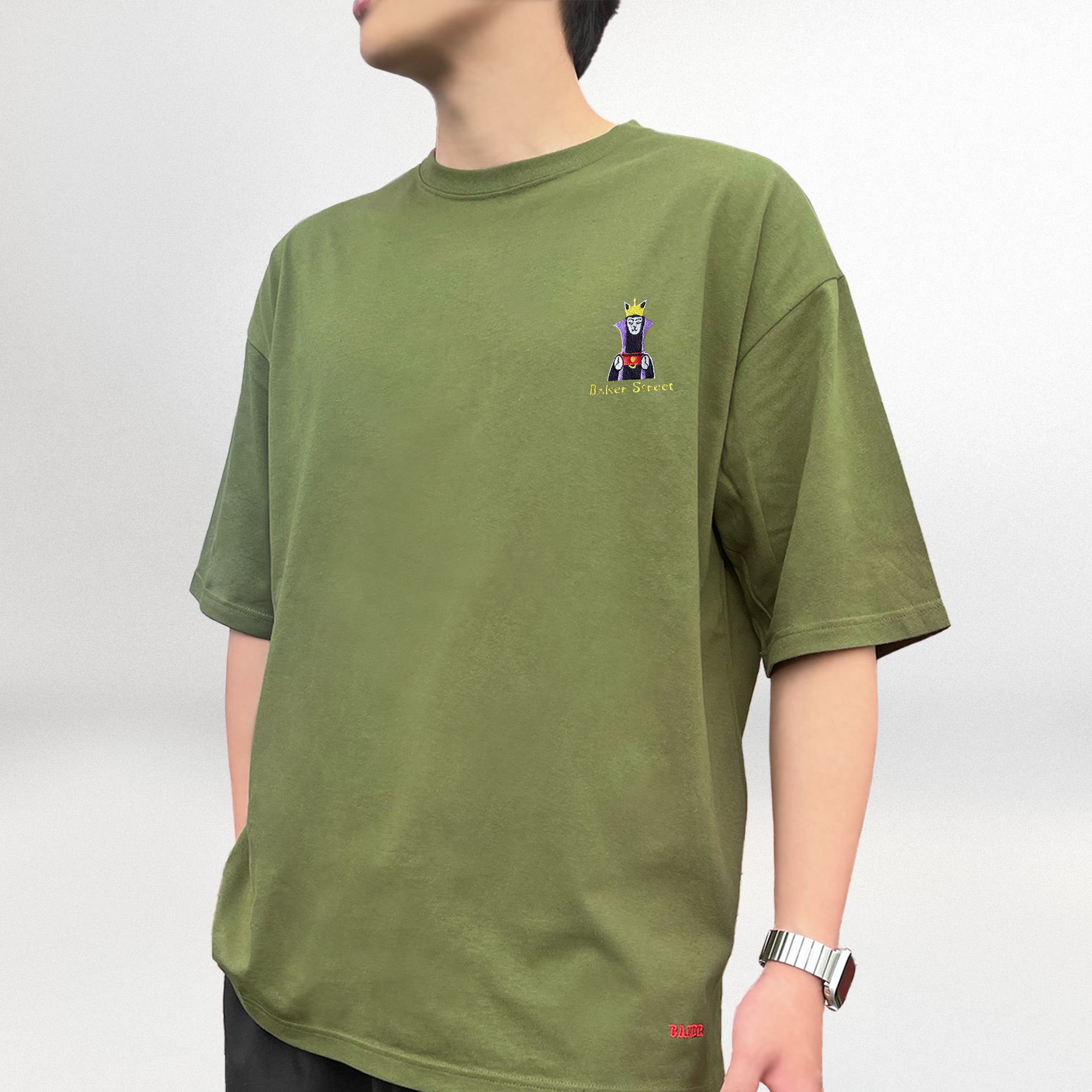 Embroidery-壞皇后駝 刺繡  寬版落肩  短T