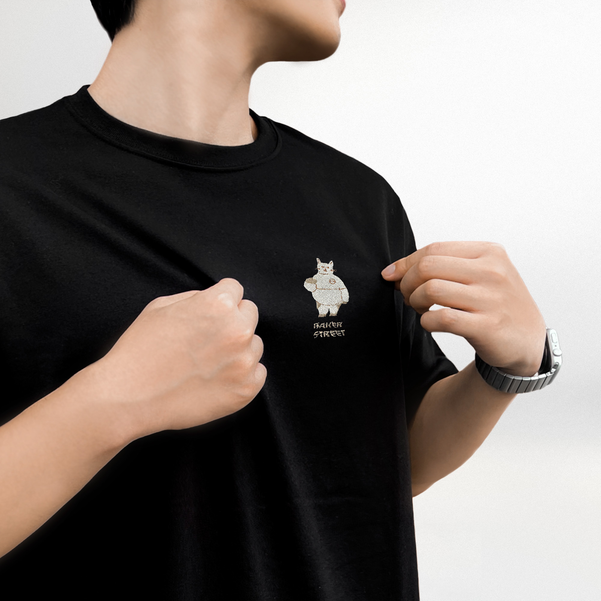 Embroidery-杯杯駝 刺繡  寬版落肩  短T