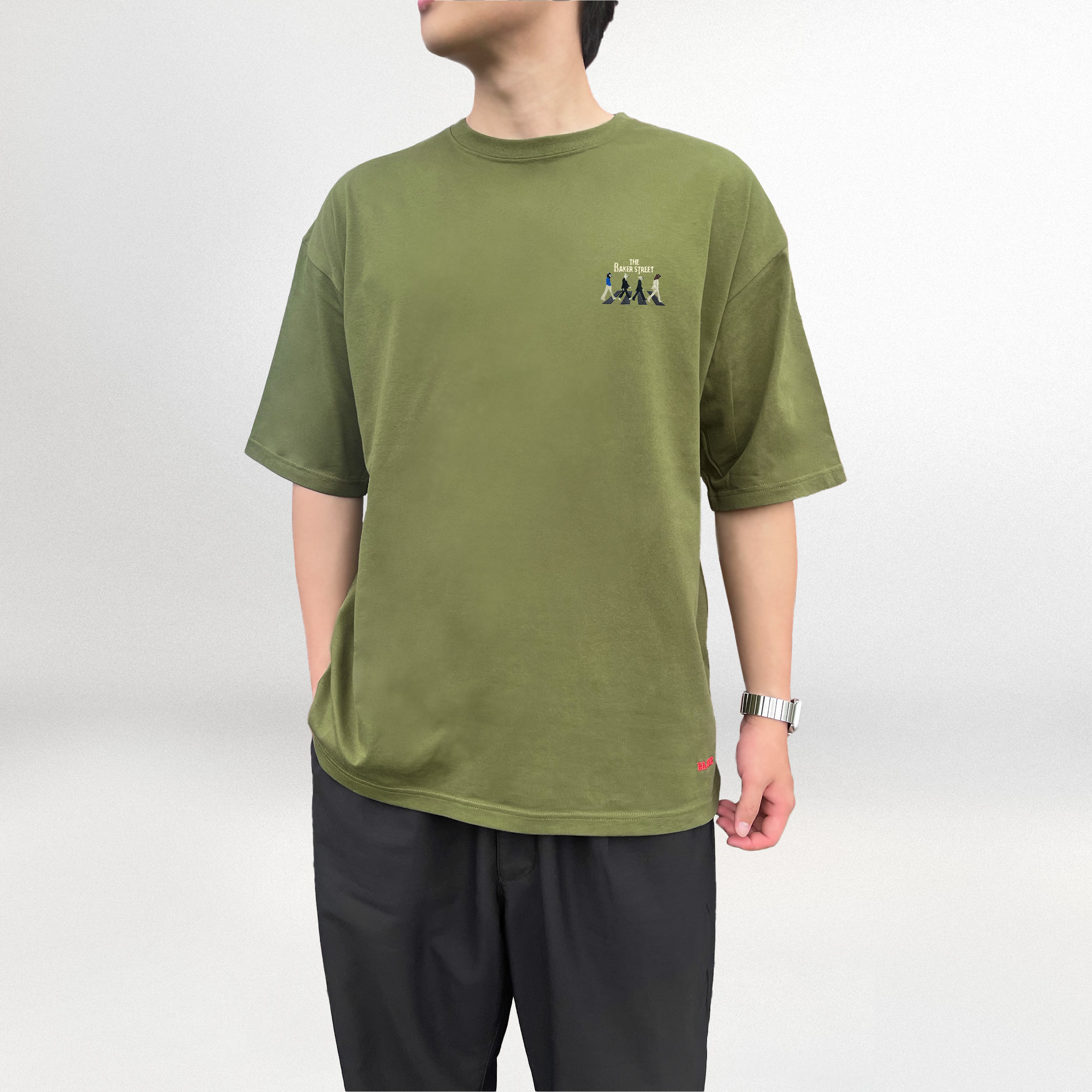 Embroidery-披駝四 刺繡  寬版落肩  短T