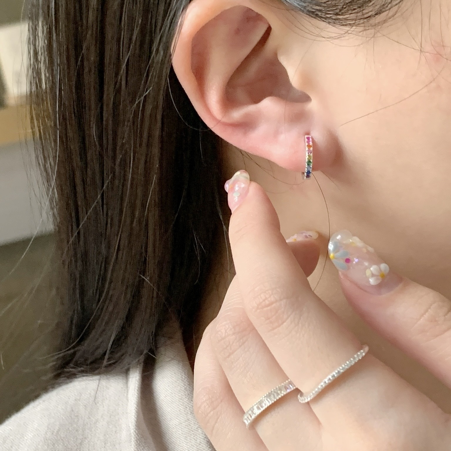 彩虹鋯石扣式耳圈