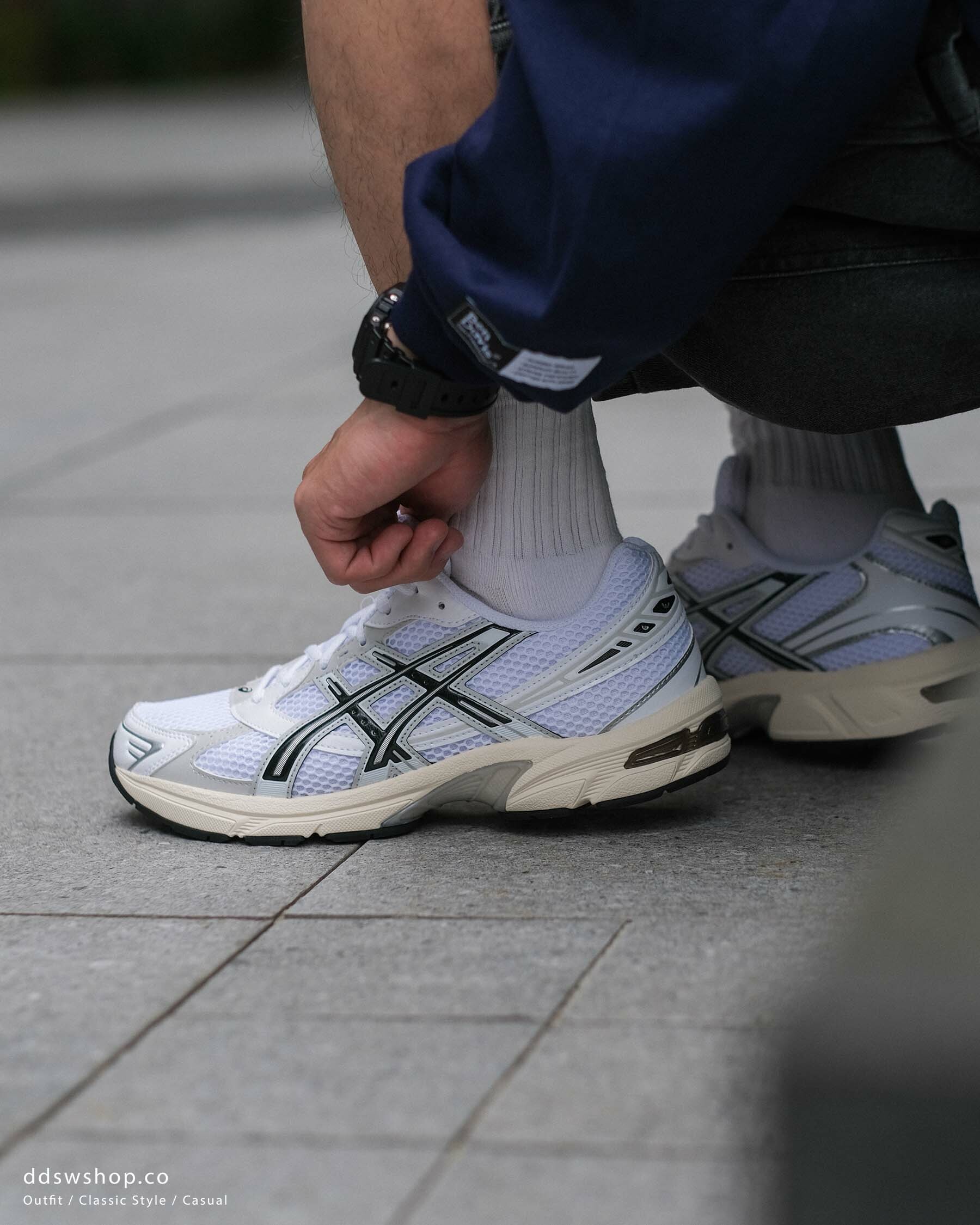 ASICS GEL-1130 white/blace 黑白 1201A256-118