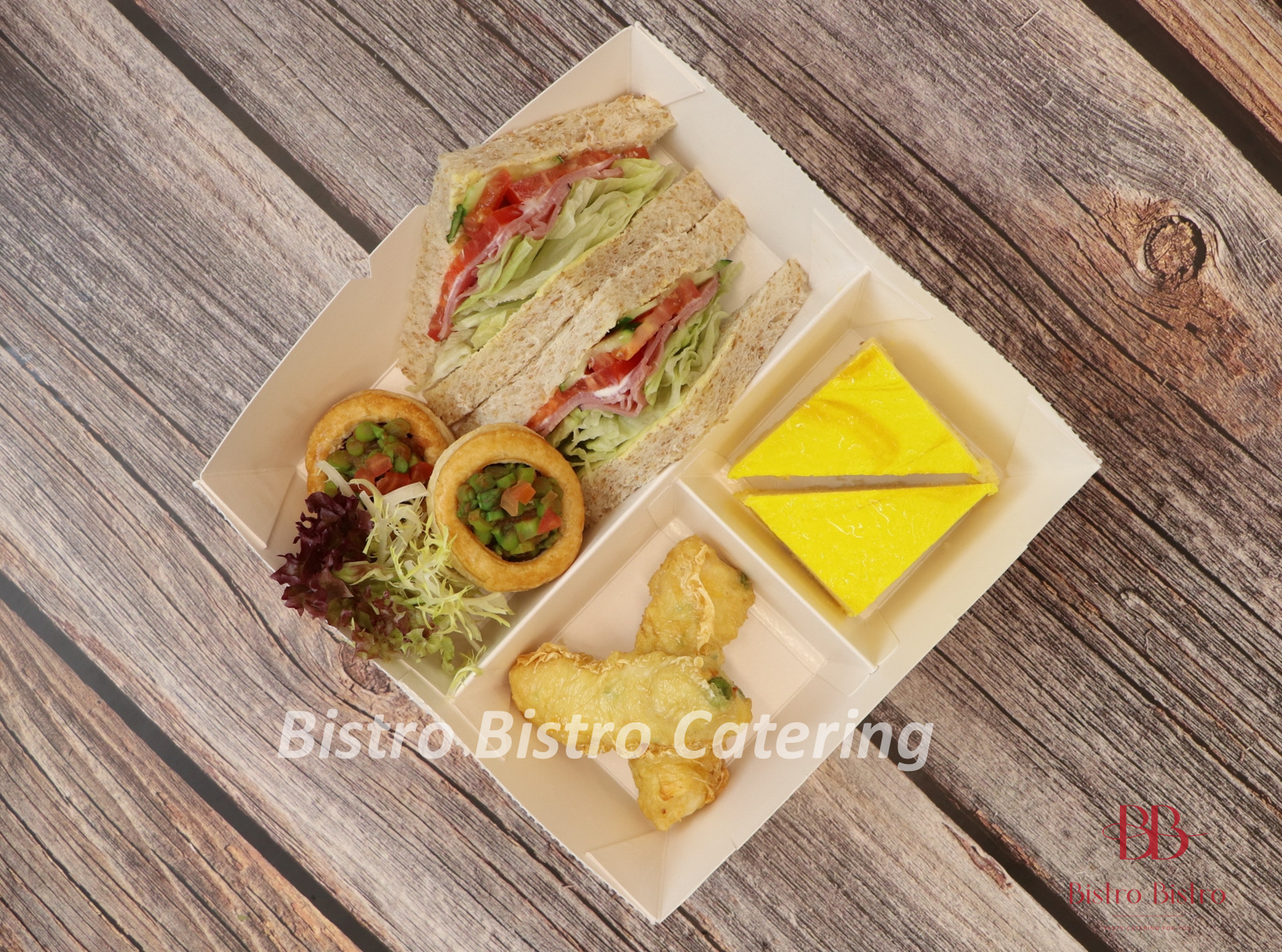 小食便當B(最低需訂購5份) - 蕃茄蘆筍酥盒,迷你火雞煙肉牛油果醬三文治,椒鹽蝦卷,迷你芒果乳酪忌廉餅