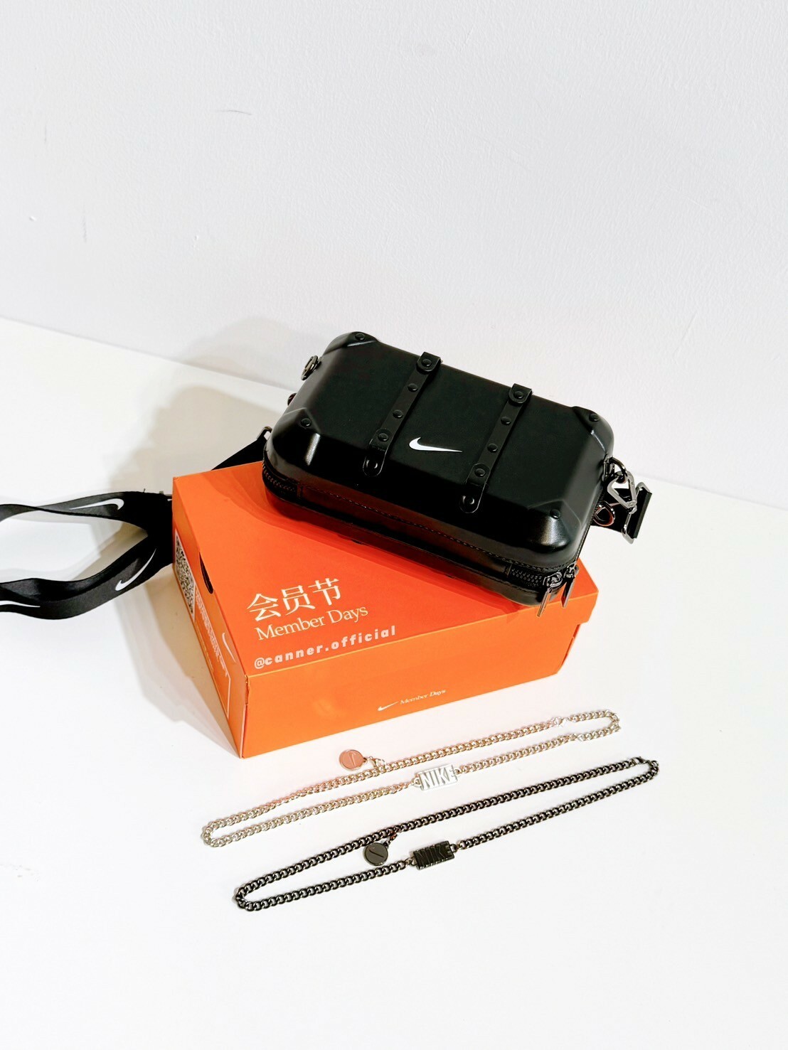 <現貨> 國外限定 Nike 隨行包 側背包 附贈鍊條 BG031-010A