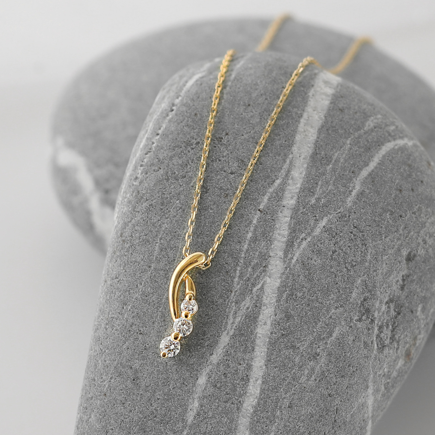 相伴時刻 — 18分鑽石項鍊