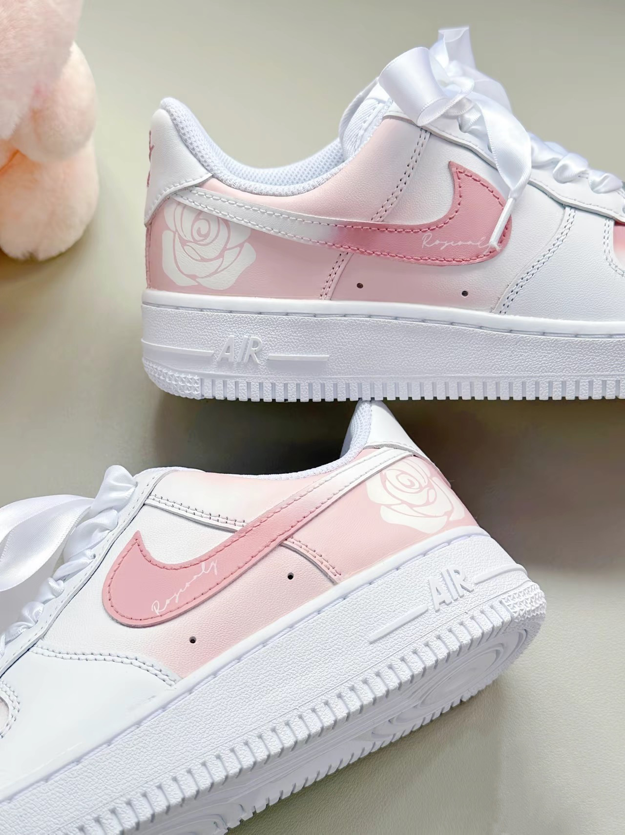 Nike Air Force 1 Low 玫瑰之名絲綢螋帶訂製款