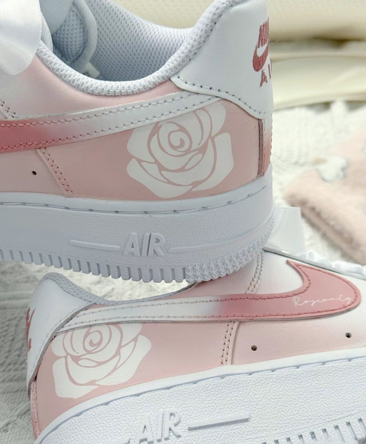 Nike Air Force 1 Low 玫瑰之名絲綢螋帶訂製款