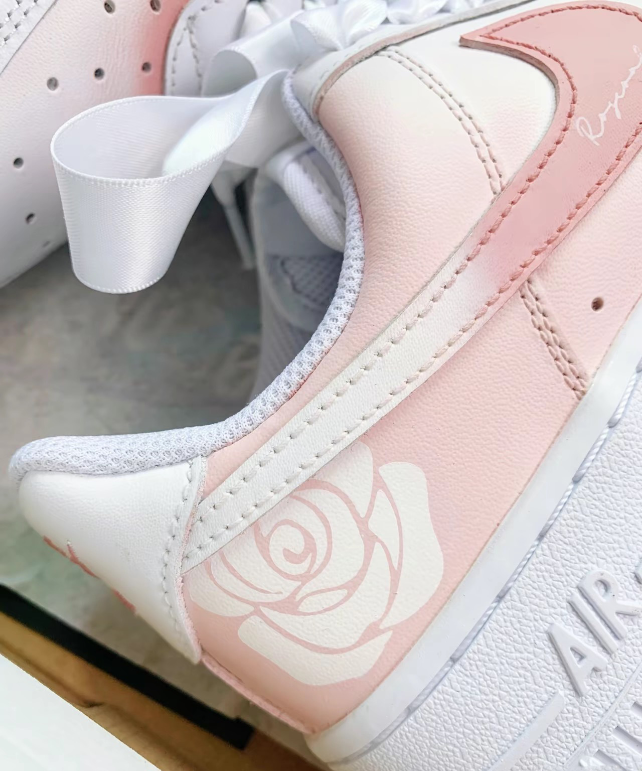 Nike Air Force 1 Low 玫瑰之名 絲綢緞帶 訂製款