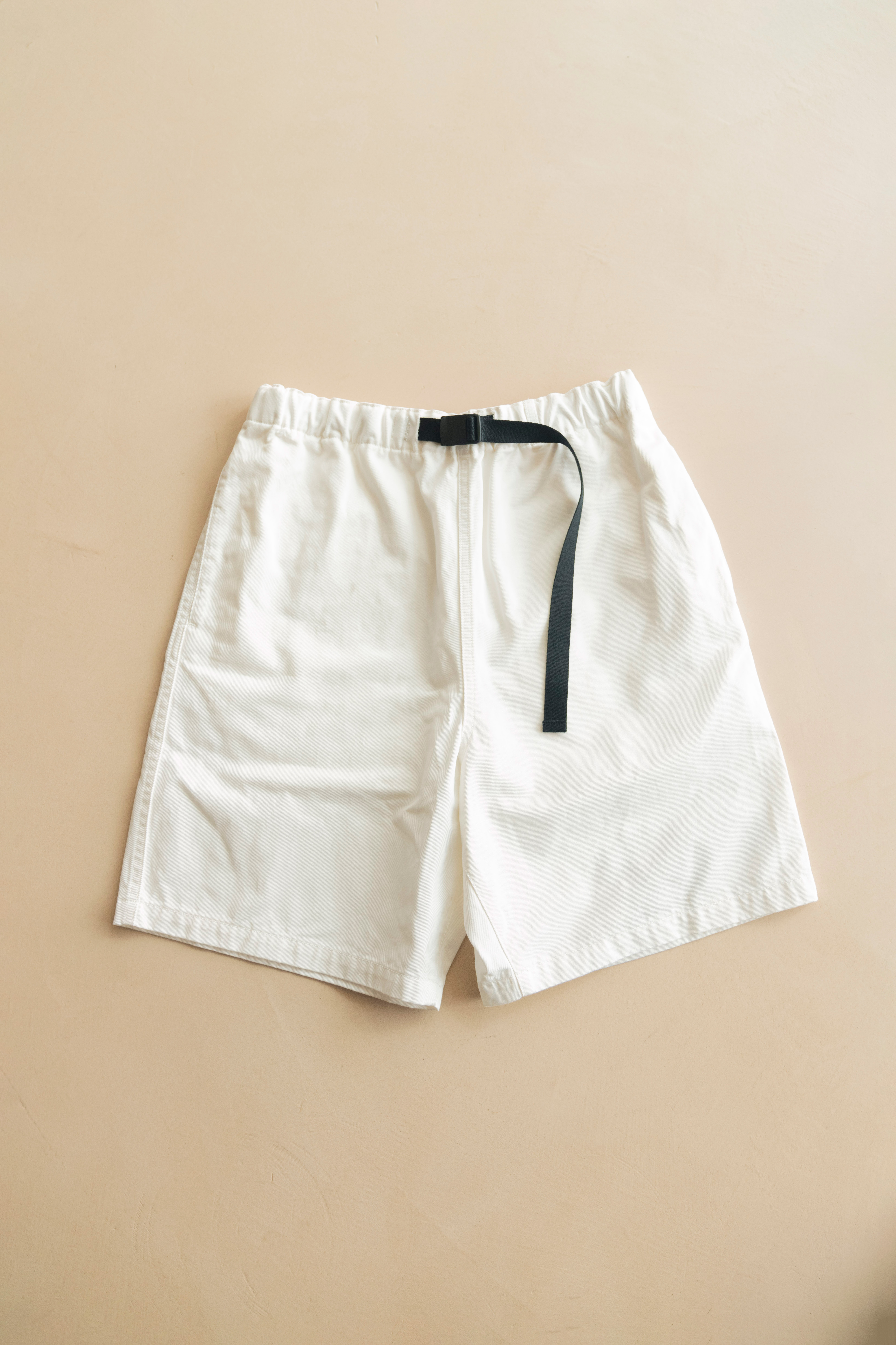 YLÈVE ORGANIC COTTON CHINO SHORTS (2色)
