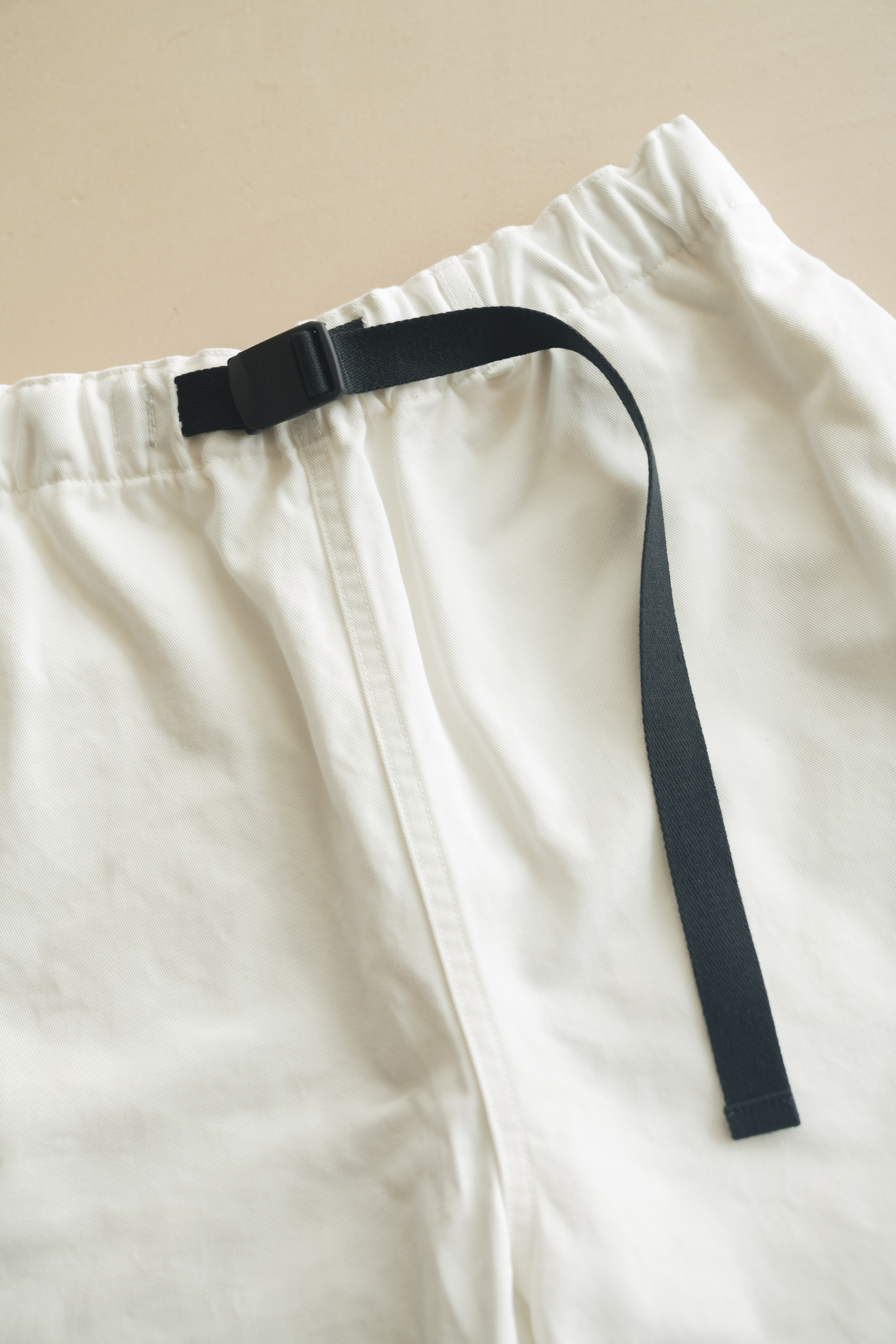 YLÈVE ORGANIC COTTON CHINO SHORTS (2色)