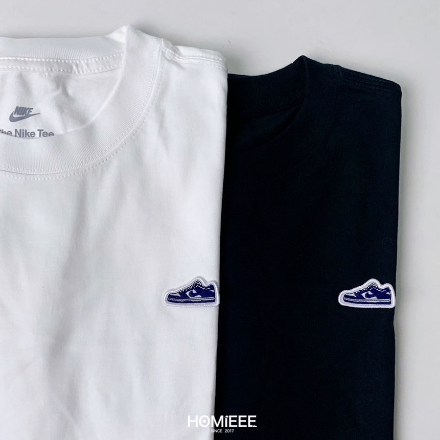 <出清> Nike Nsw 短袖 DUNK 刺繡 LOGO 黑色 白色 [FV3752]
