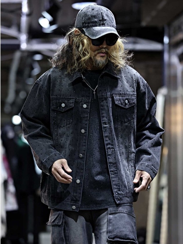 黑色燙鑽水洗黑色牛仔夾克