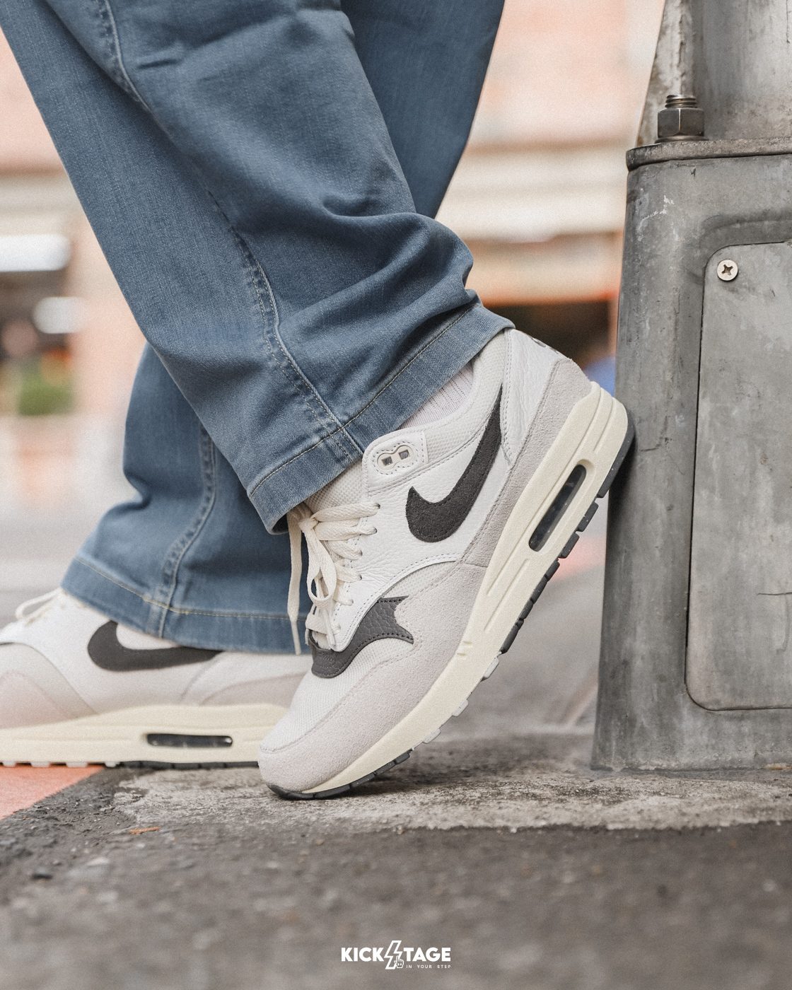 男鞋 NIKE AIR MAX 1 'Iron Grey' 煙灰 摩卡 復古 氣墊 低筒 休閒鞋【HJ3498-007】AM1