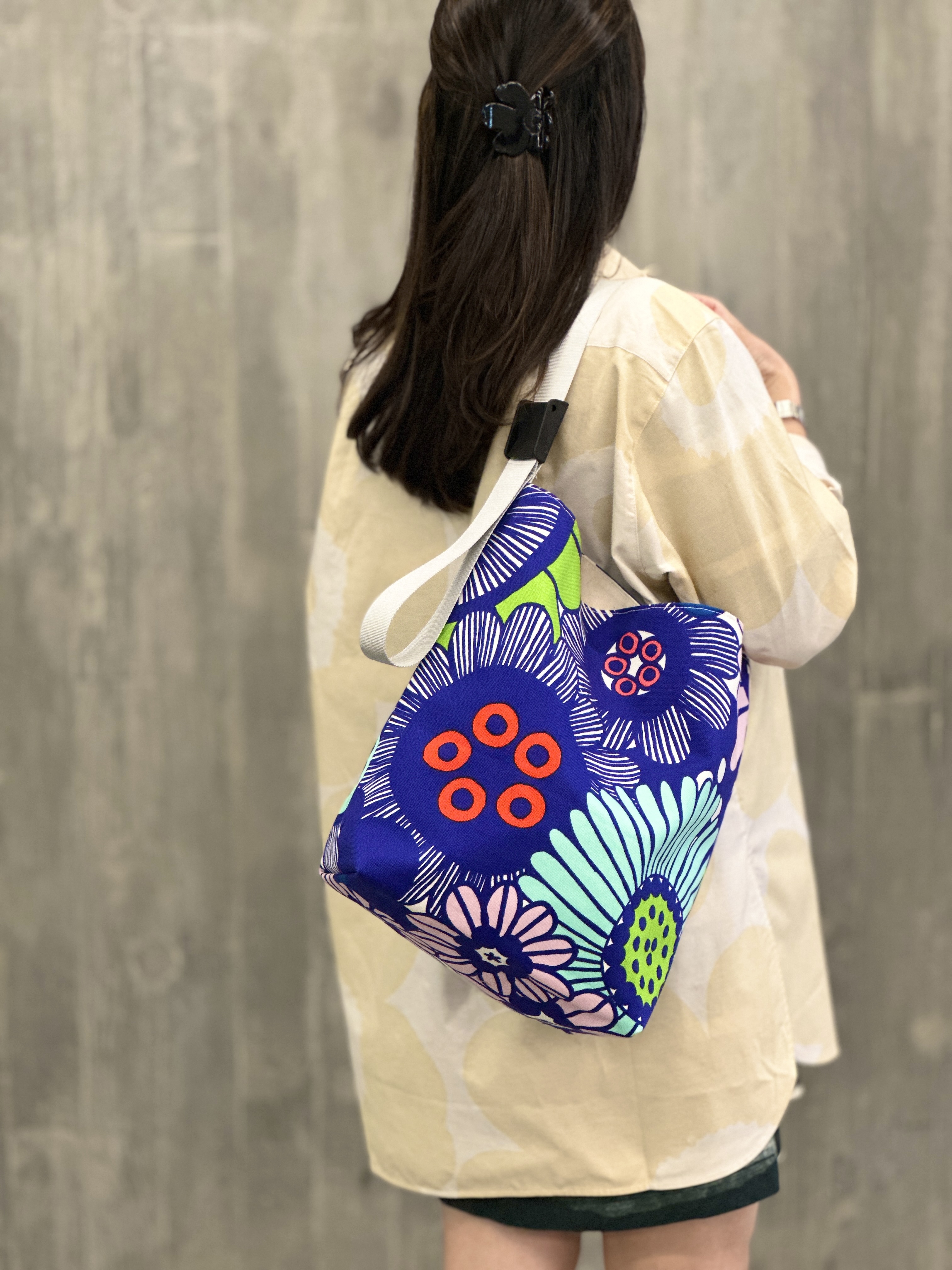 Easy Shoulder Tote | Marimekko canvas fabric | Purple Floral 圈圈花