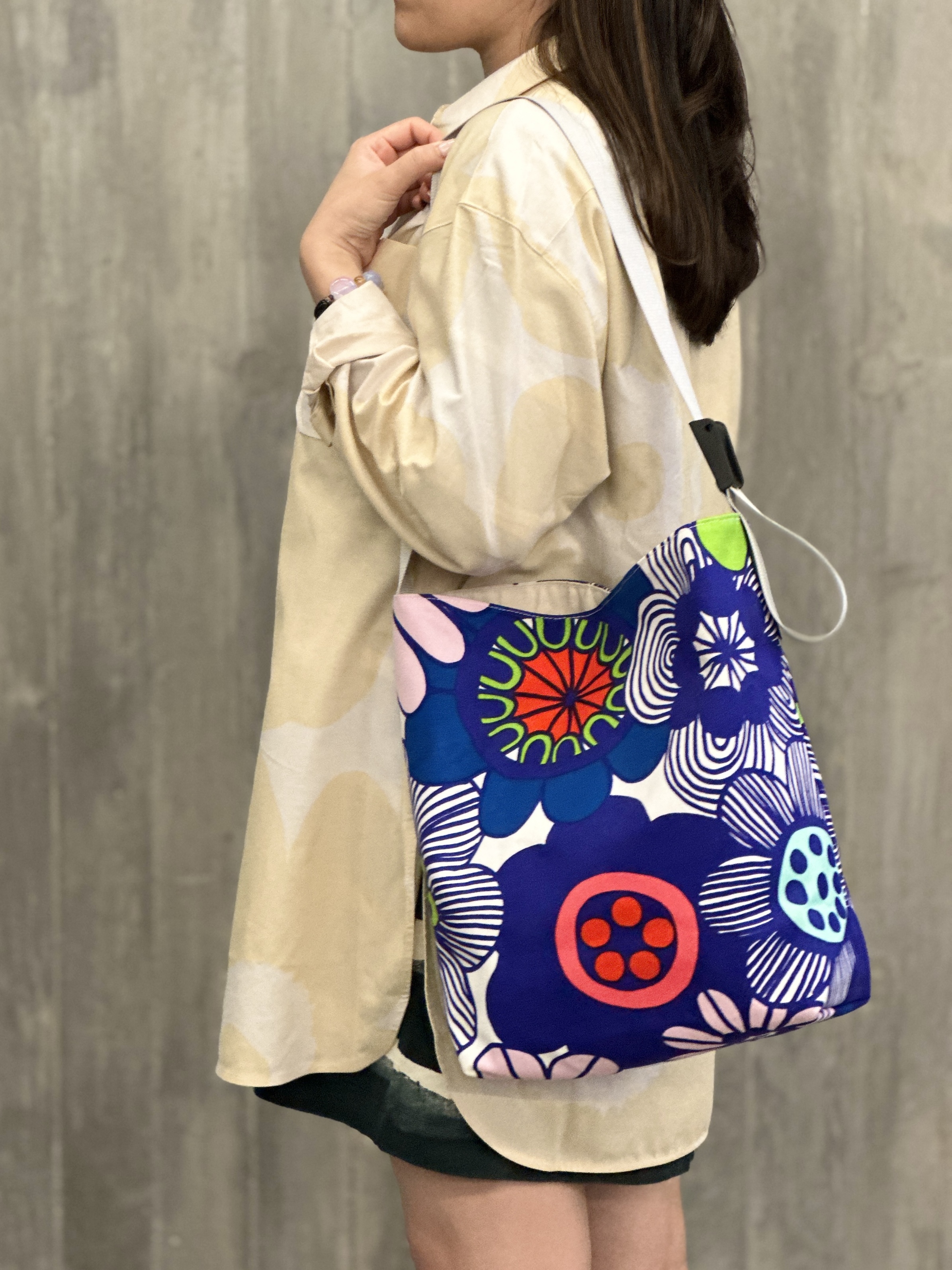 Easy Shoulder Tote | Marimekko canvas fabric | Purple Floral 圈圈花