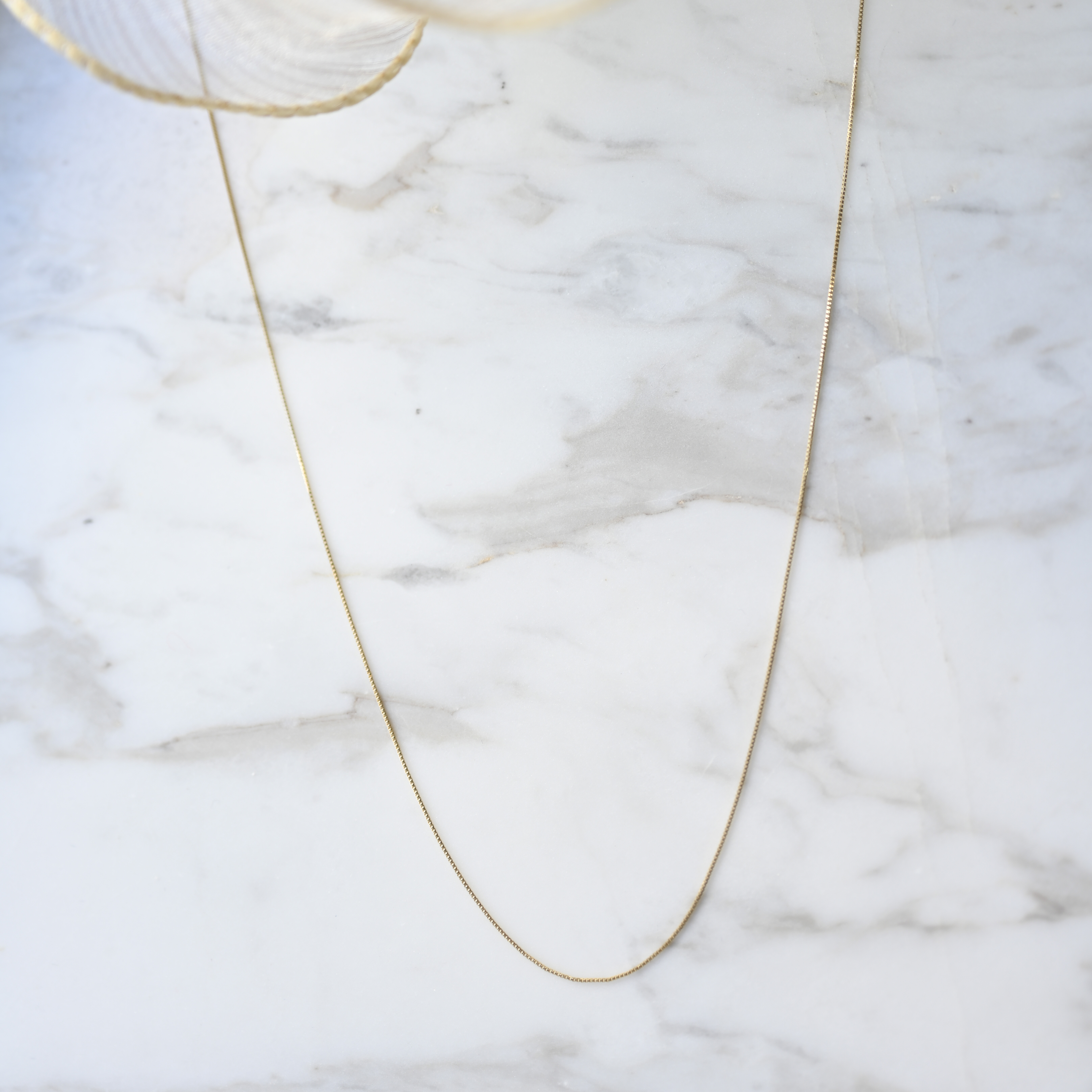 18K Plain Gold necklace