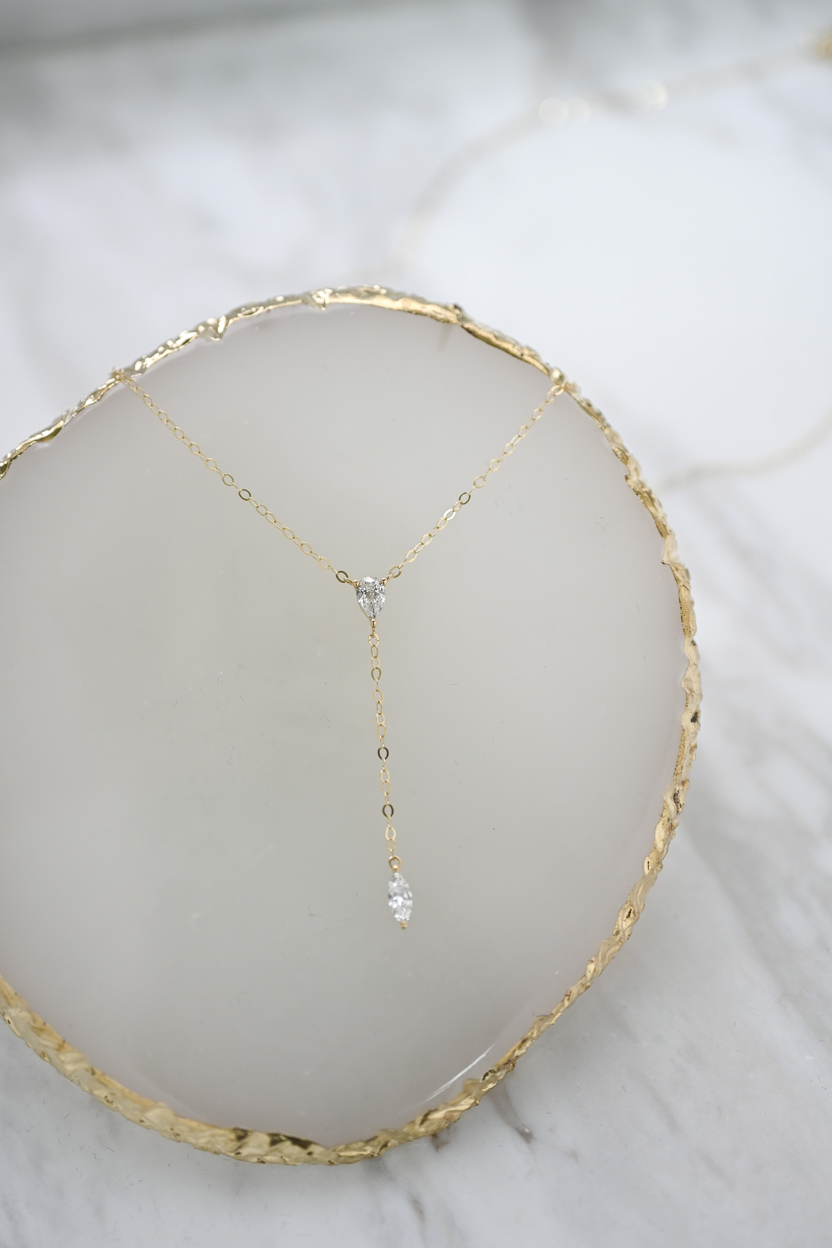 18K Dos Y Shape Diamond necklace