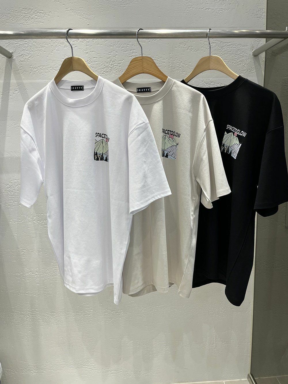 英文字圖案短袖Tee 10.GVTY-0105T